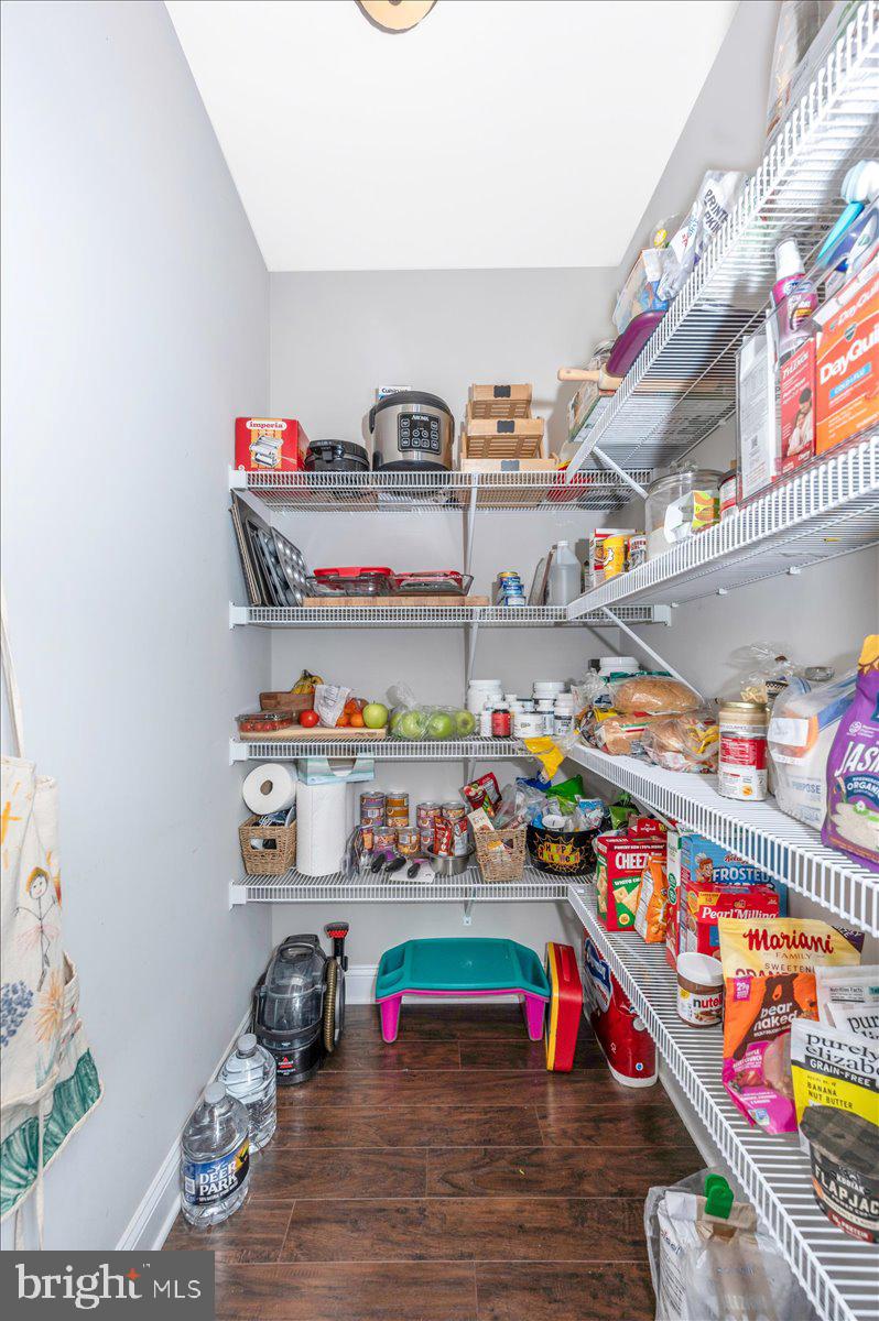 CRESTFIELD - Residential