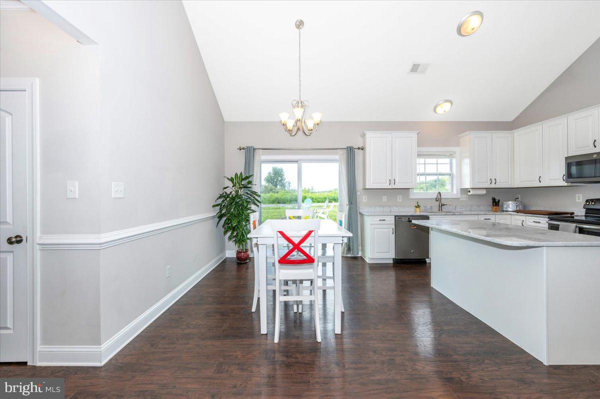 CRESTFIELD - Residential