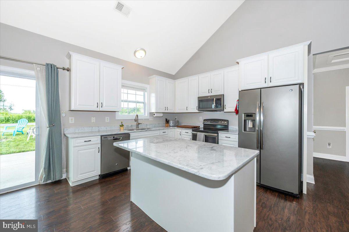 CRESTFIELD - Residential