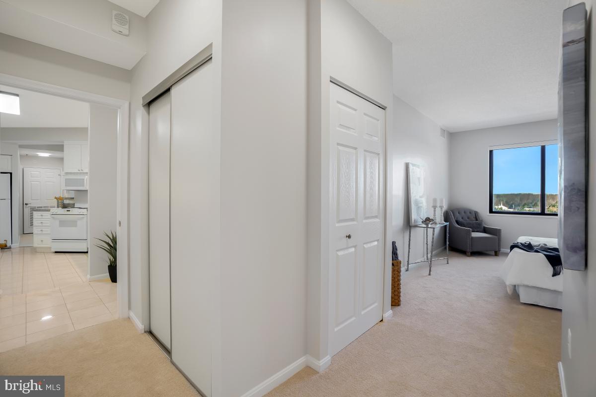 LEISURE WORLD - Residential