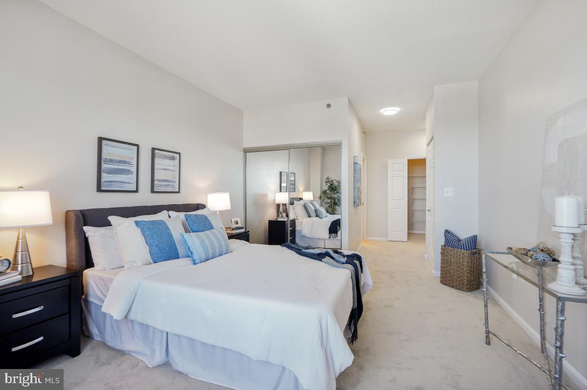 LEISURE WORLD - Residential