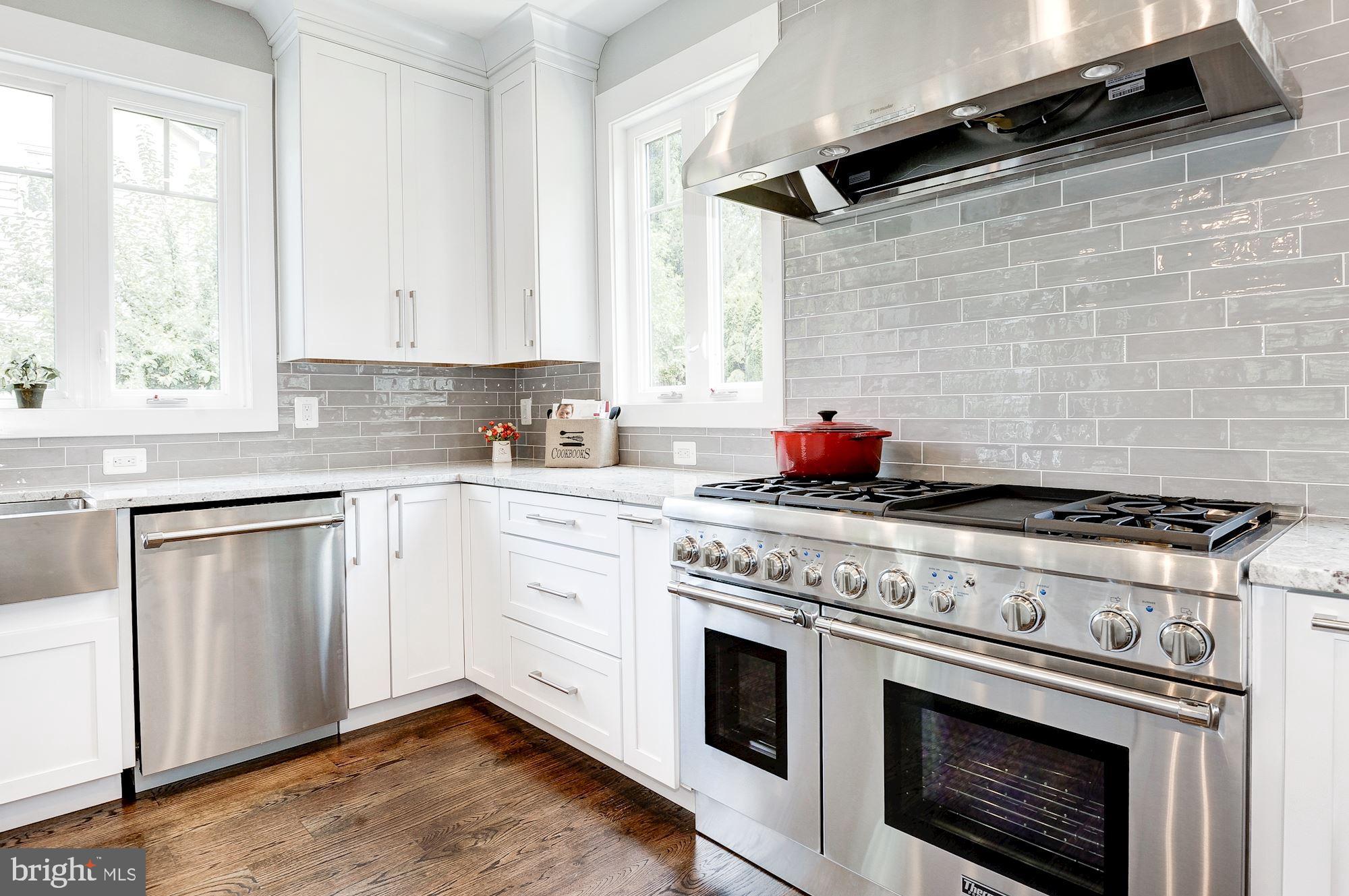 VIENNA WOODS - Residential