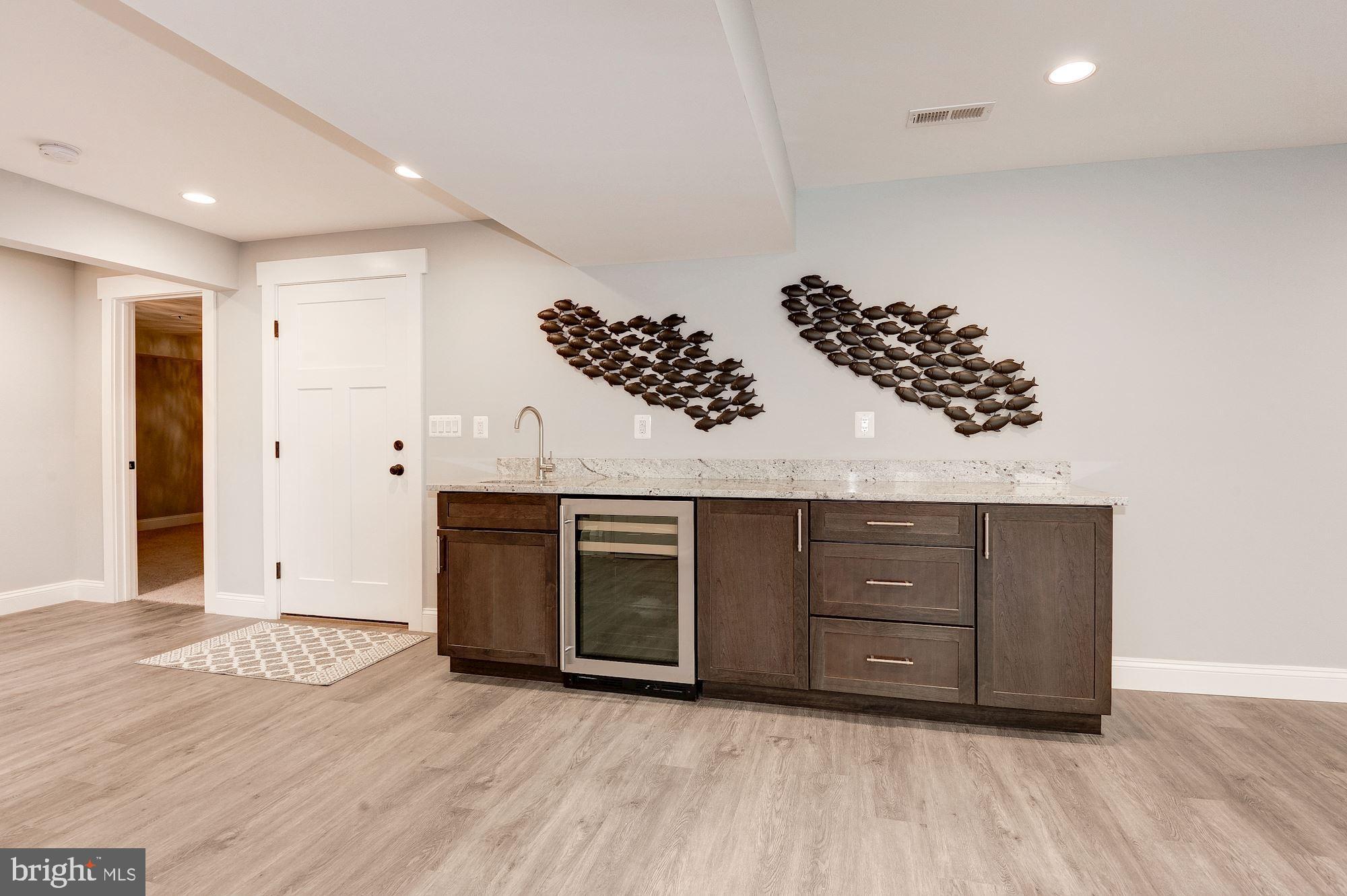 VIENNA WOODS - Residential