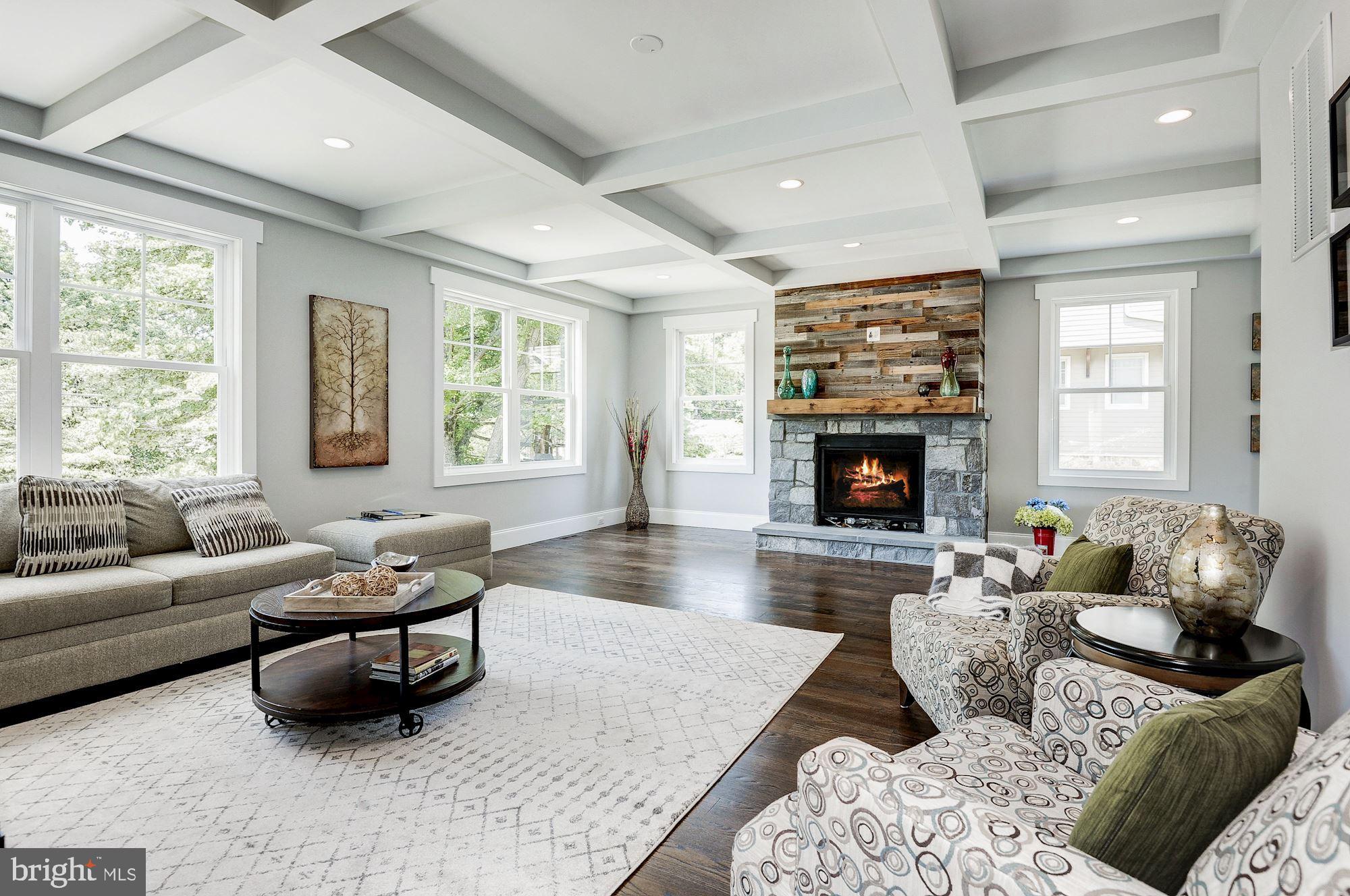 VIENNA WOODS - Residential