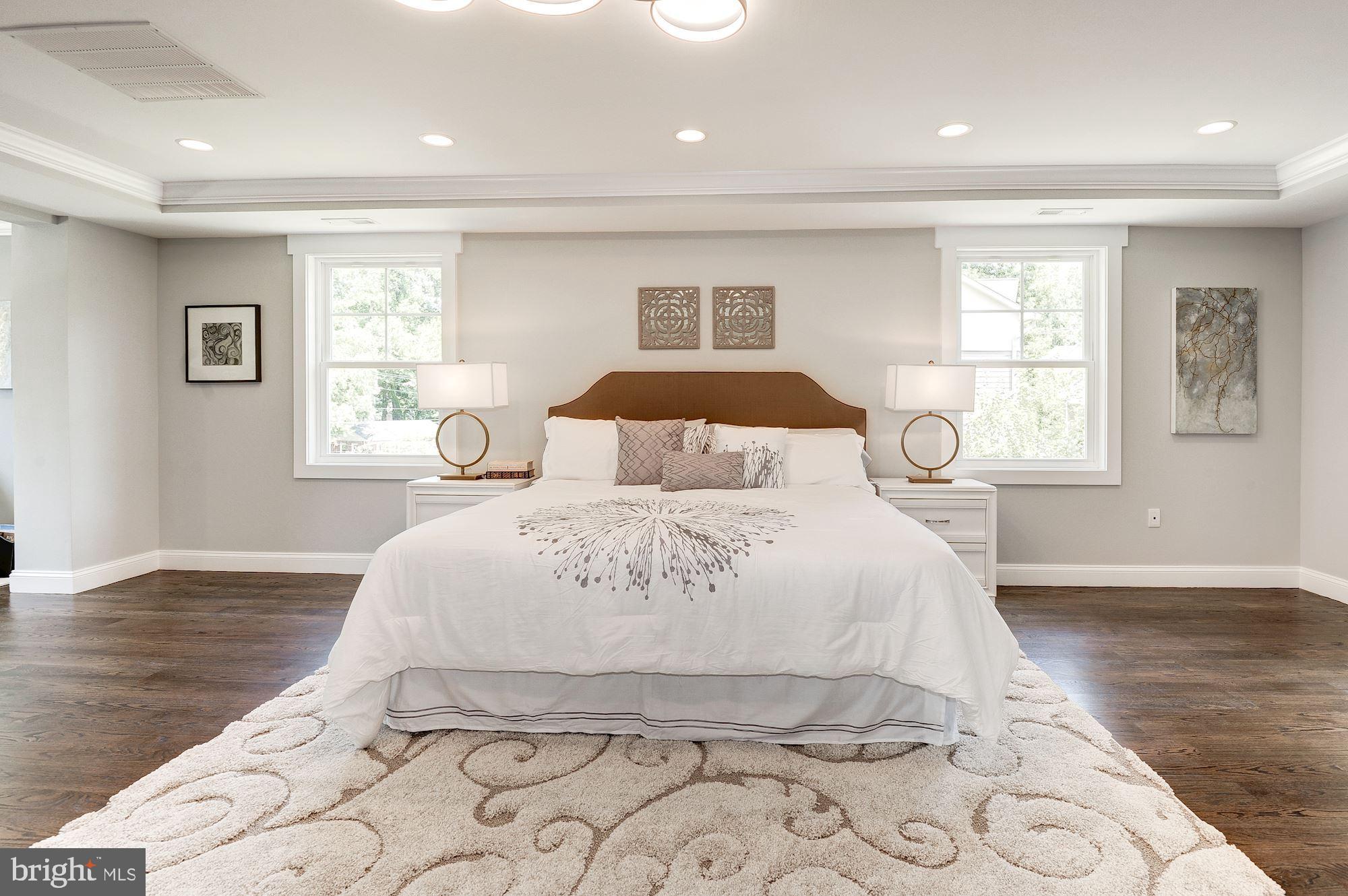 VIENNA WOODS - Residential