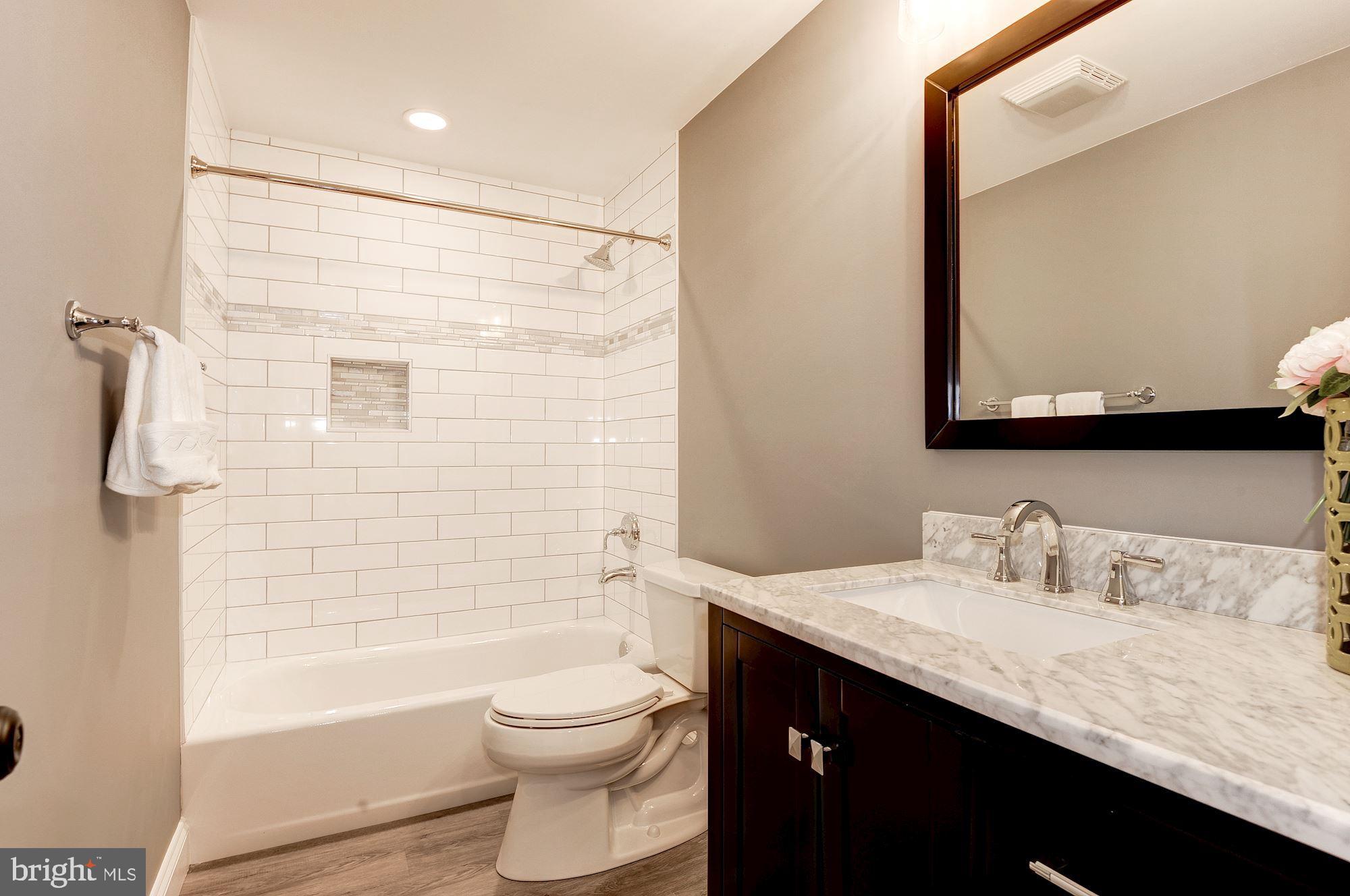 VIENNA WOODS - Residential