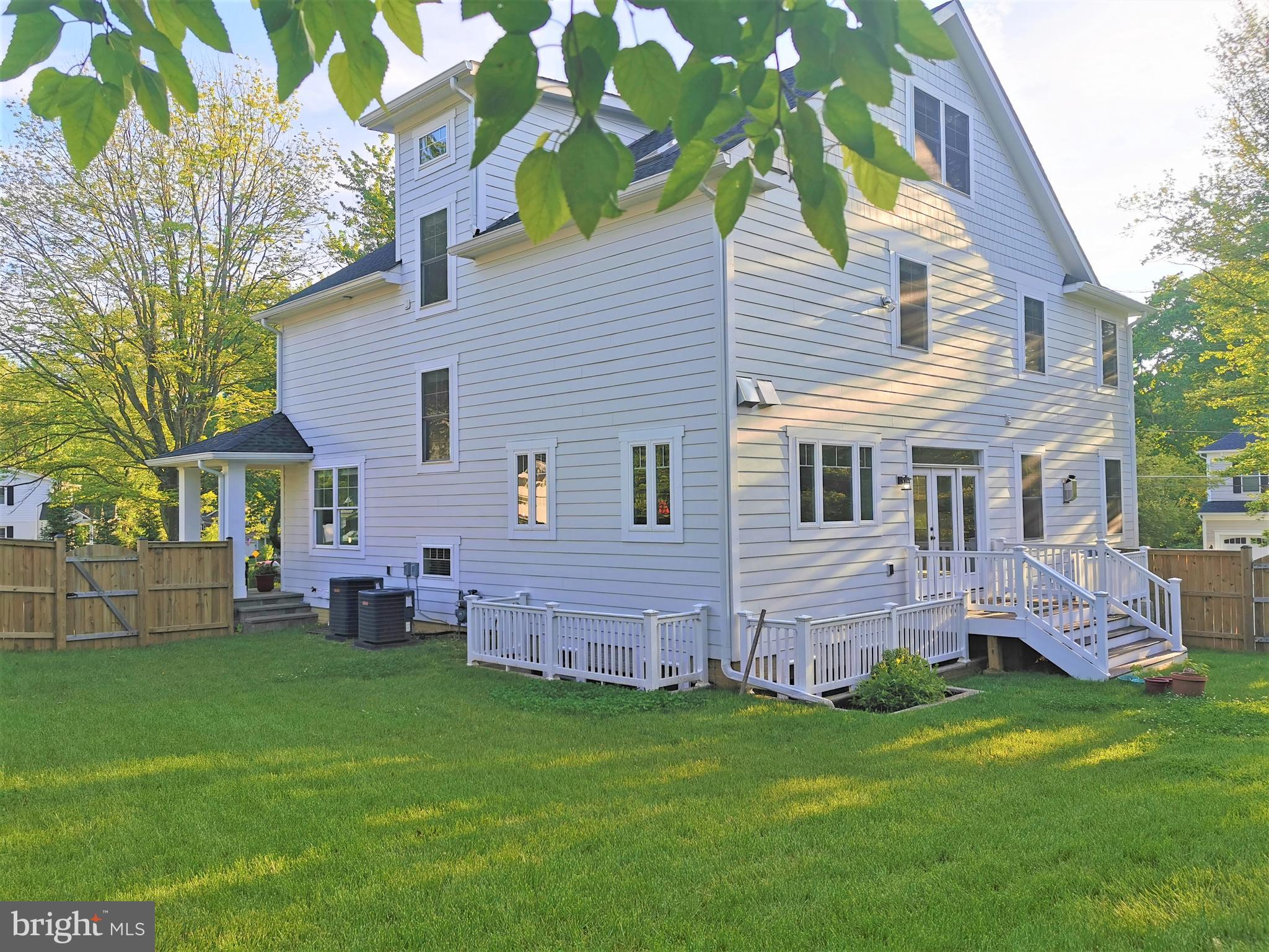 VIENNA WOODS - Residential