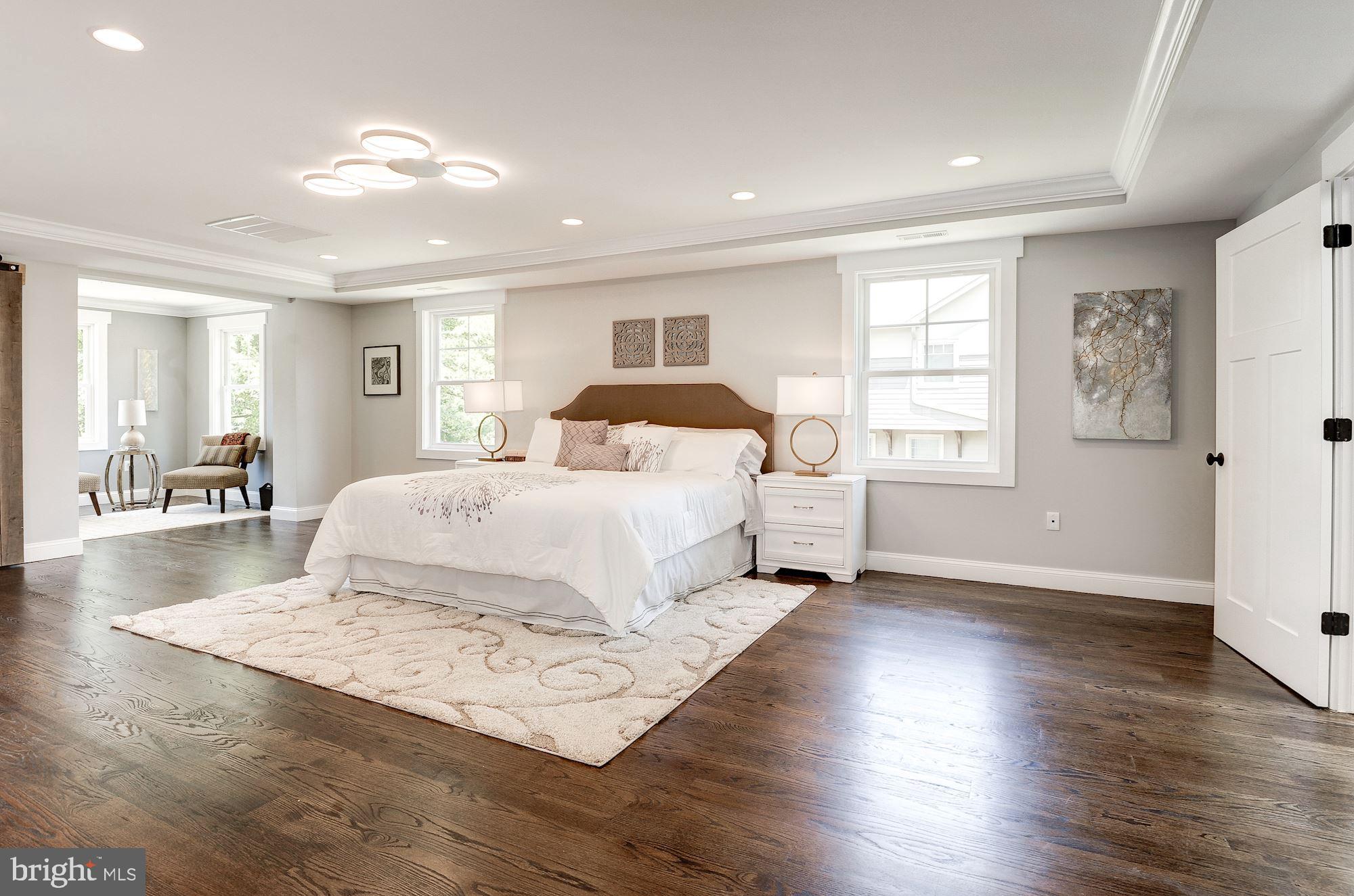 VIENNA WOODS - Residential