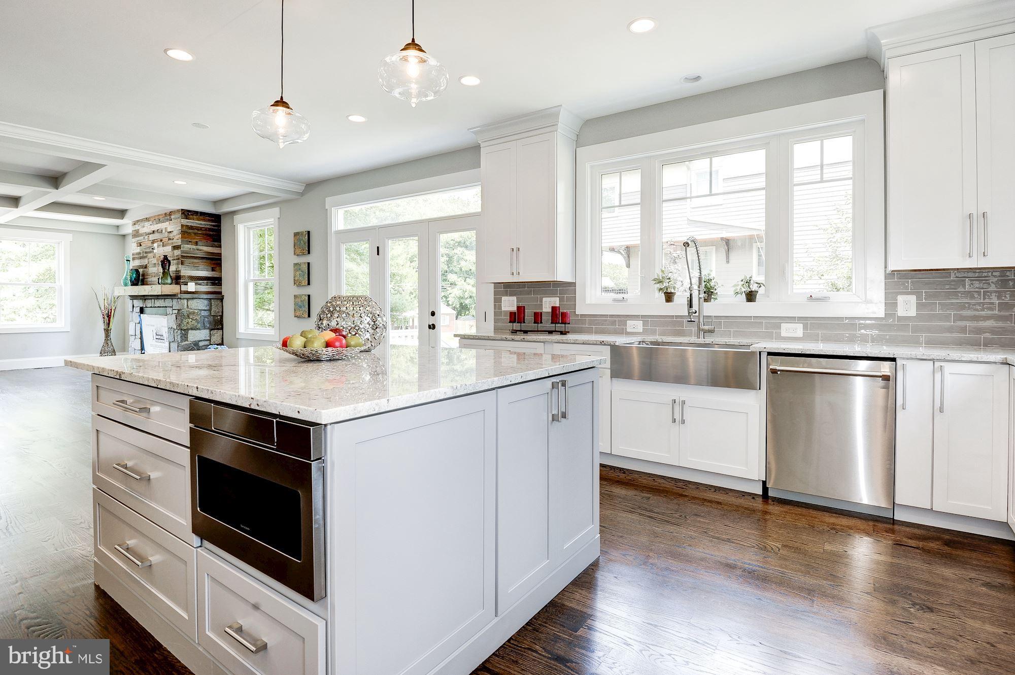 VIENNA WOODS - Residential