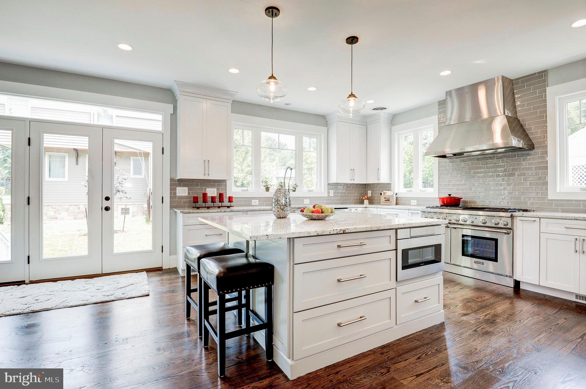 VIENNA WOODS - Residential