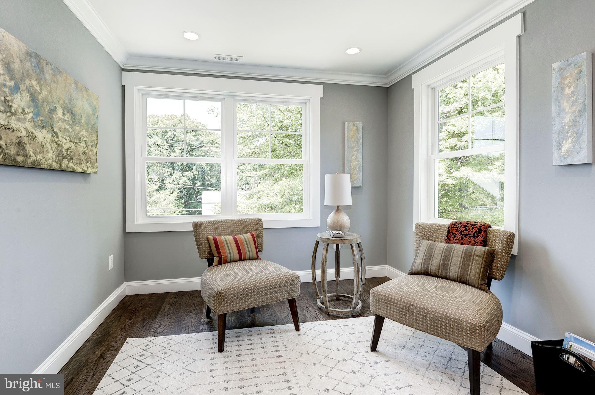 VIENNA WOODS - Residential