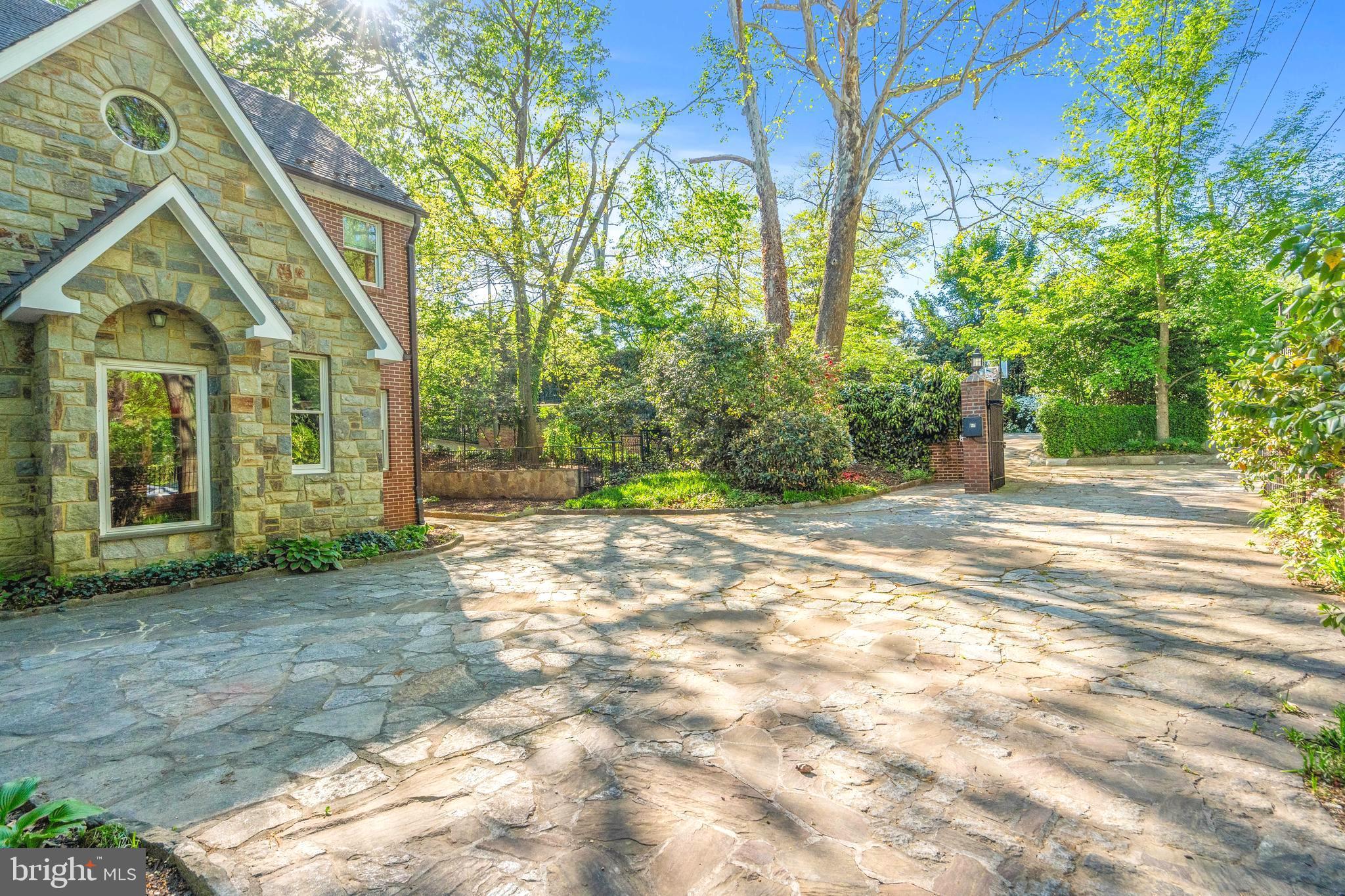MASSACHUSETTS AVENUE HEIGHTS - Residential