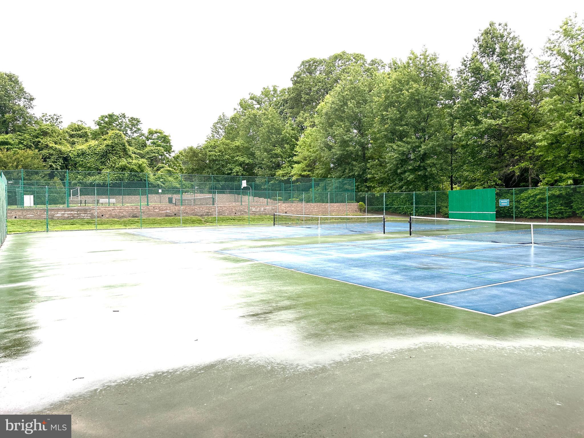 QUINCE ORCHARD PARK - Residential Lease