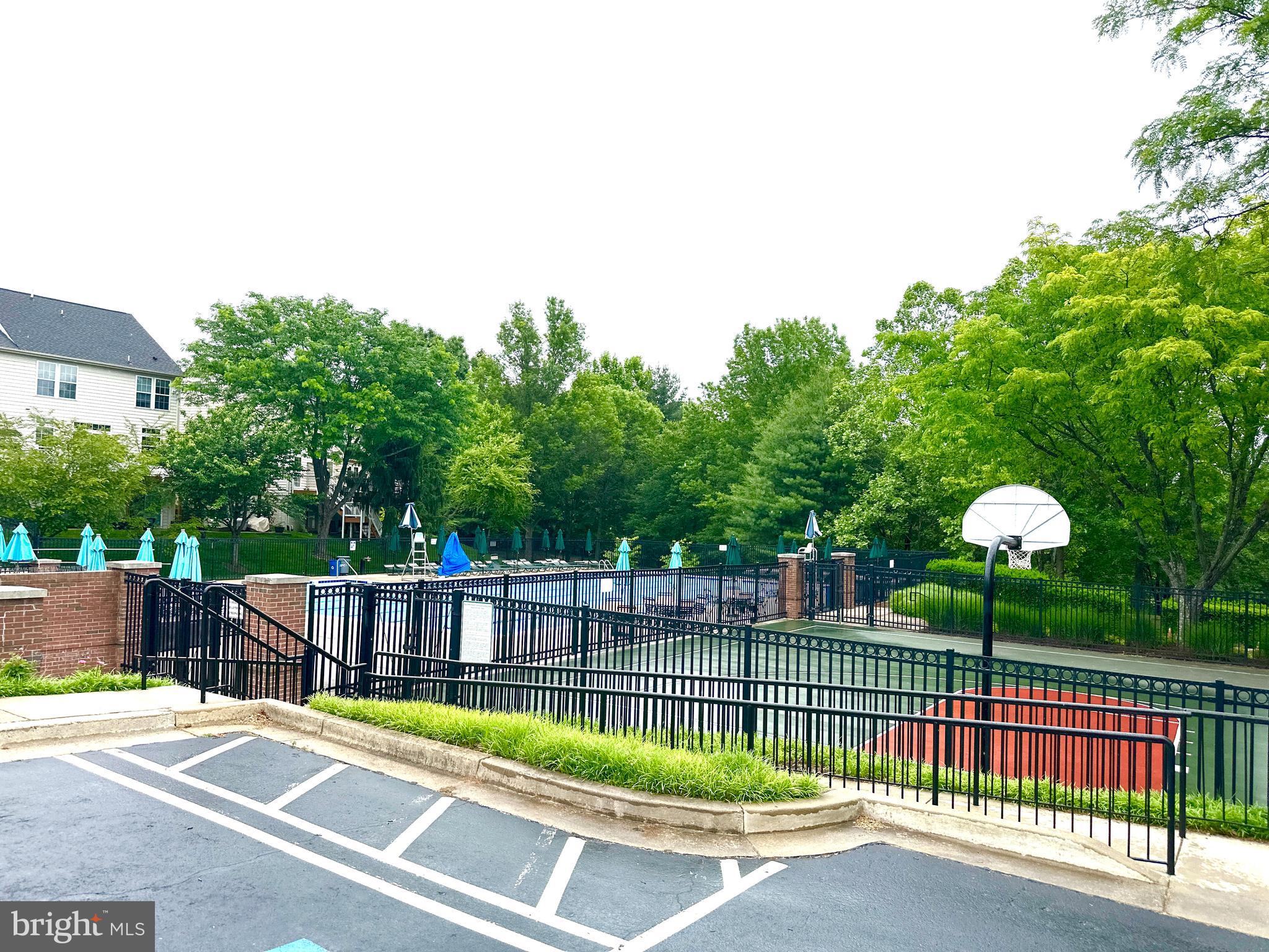 QUINCE ORCHARD PARK - Residential Lease