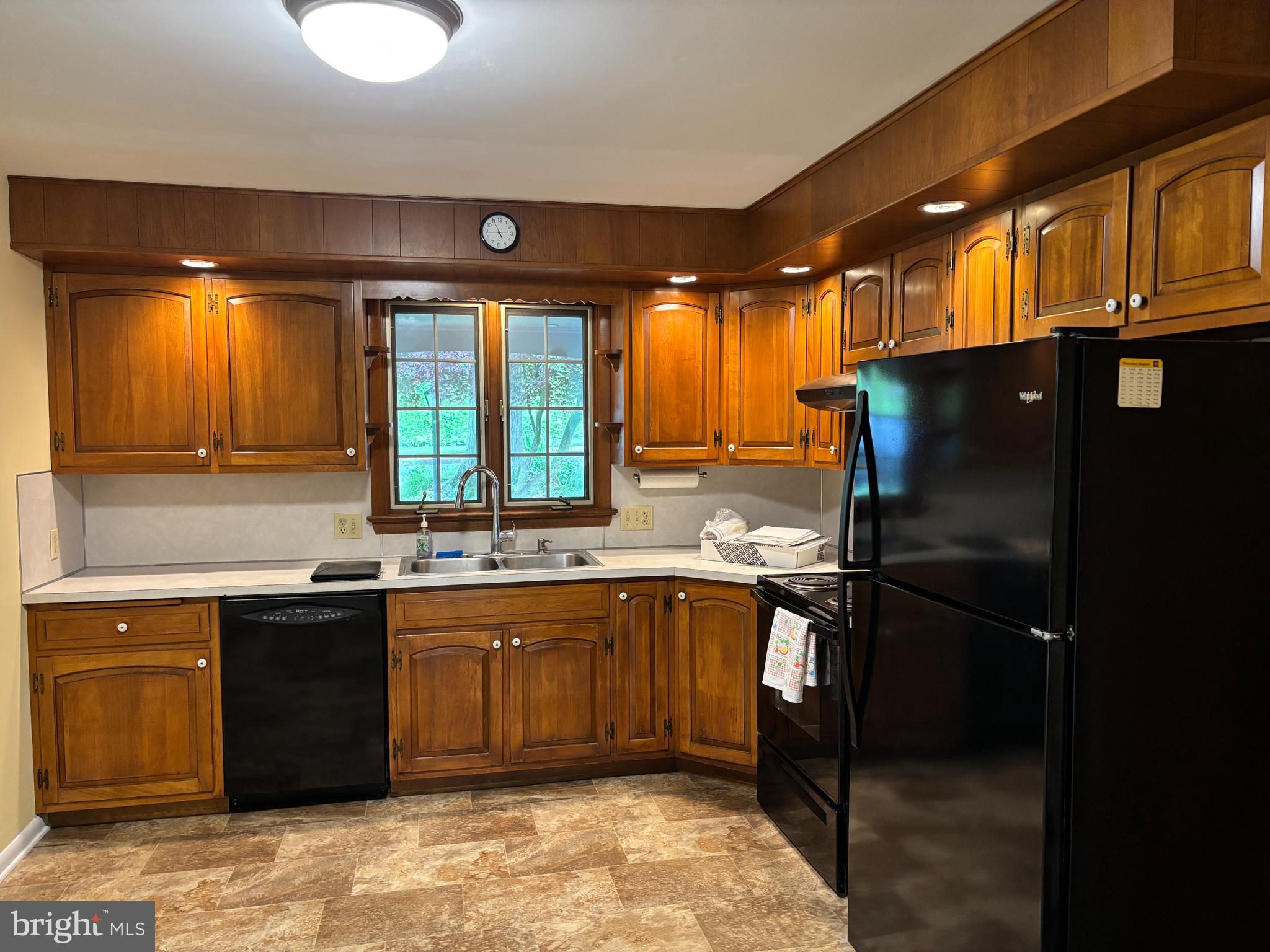 AKRON BOROUGH - Residential