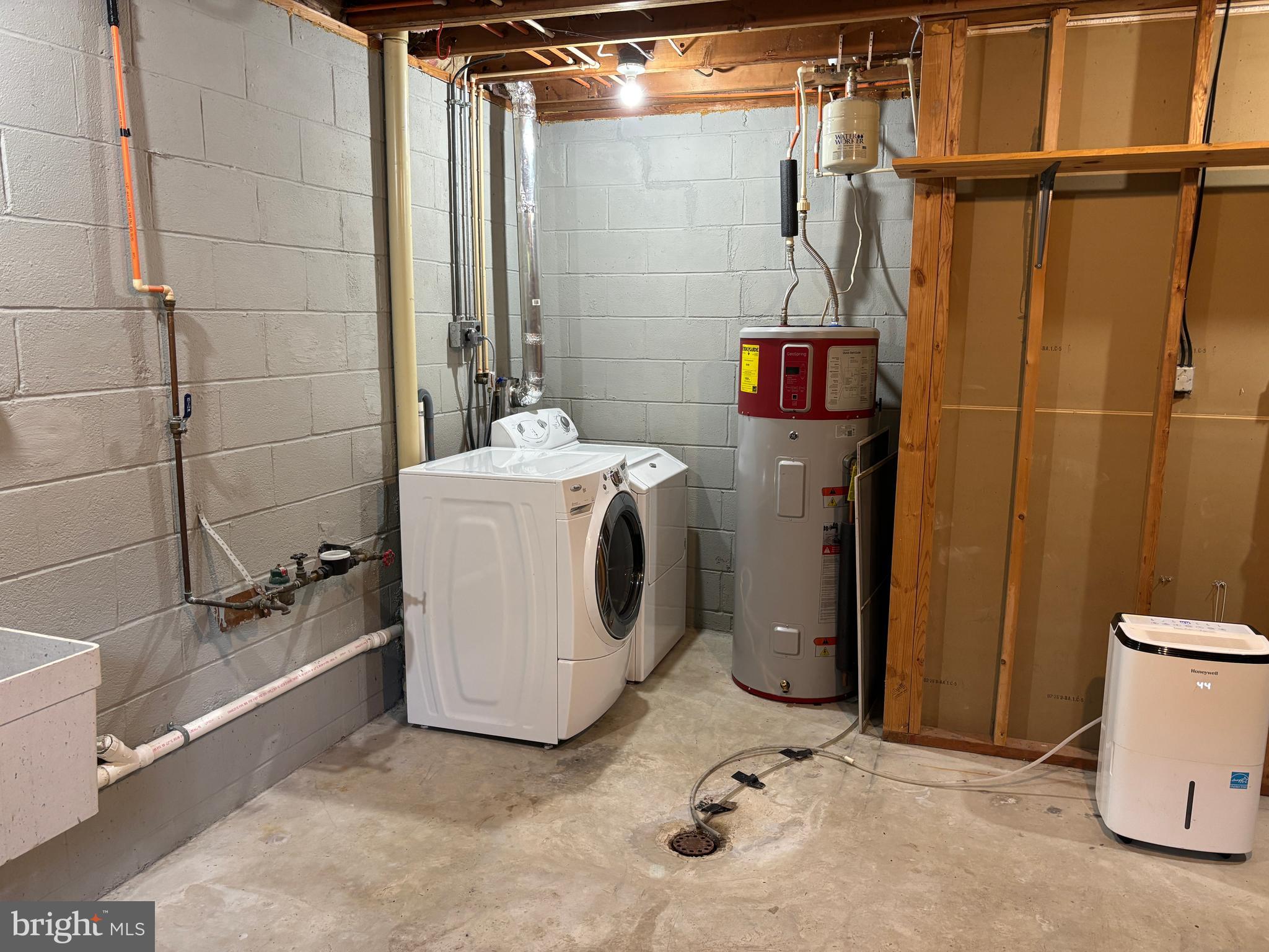 AKRON BOROUGH - Residential