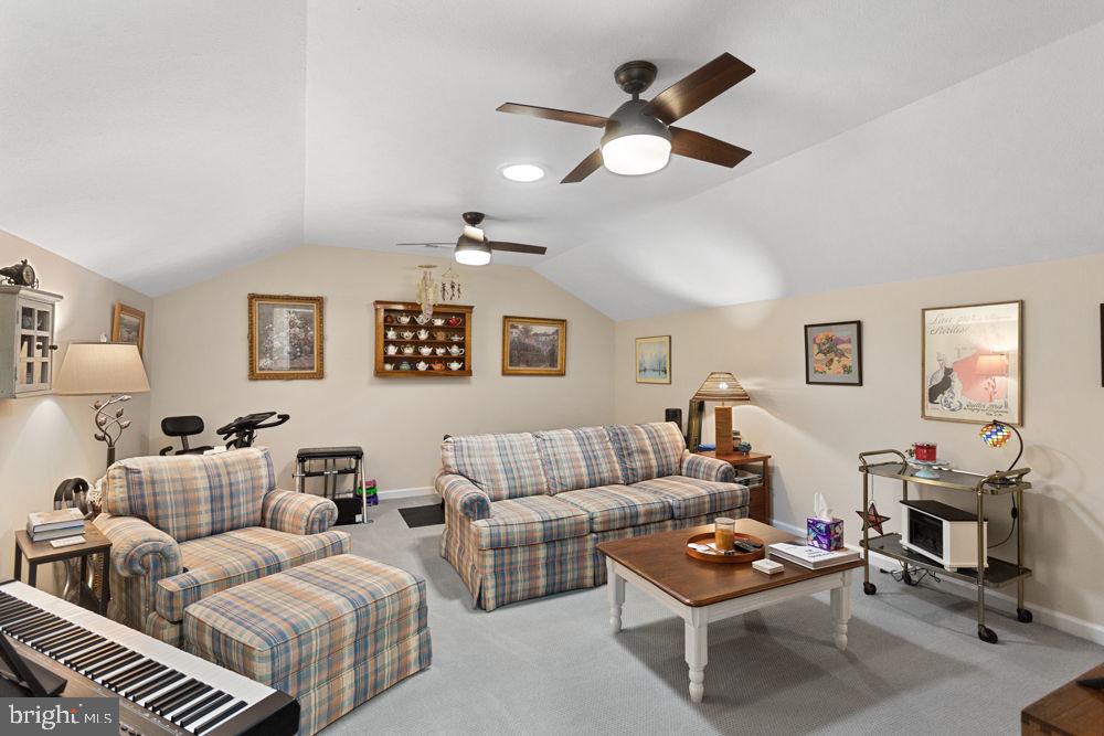 WALNUT RIDGE - Residential