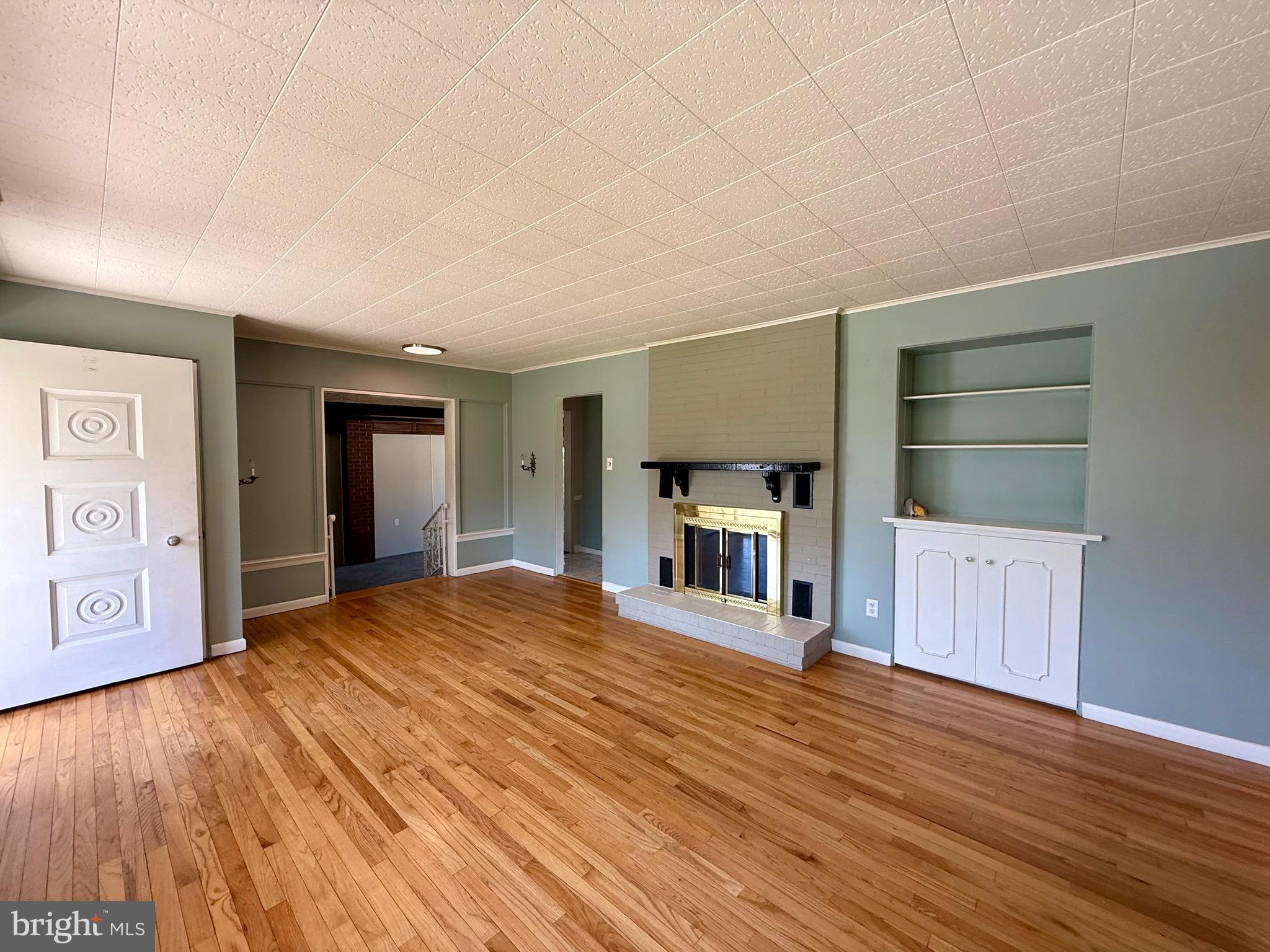 3715 ROSEWOOD