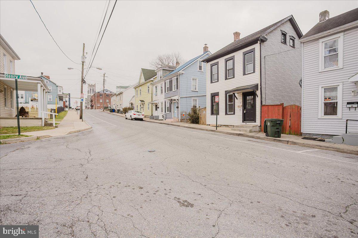 JONATHAN STREET AREA - Residential