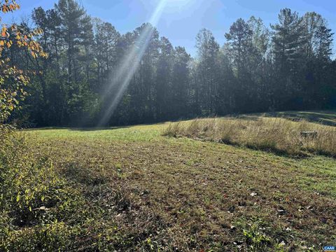 Homes For Sale - 135 John Boys Ln Ln<br/> STANARDSVILLE, VA 22973