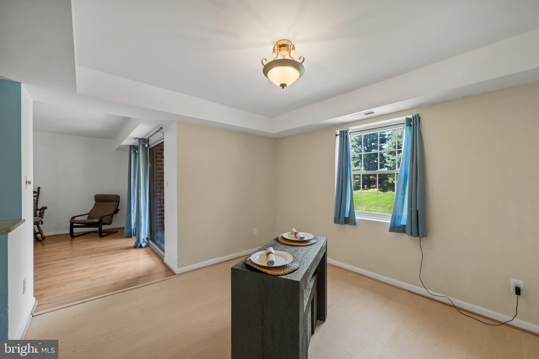 SHEPHERDS KNOLL GARDEN - Residential