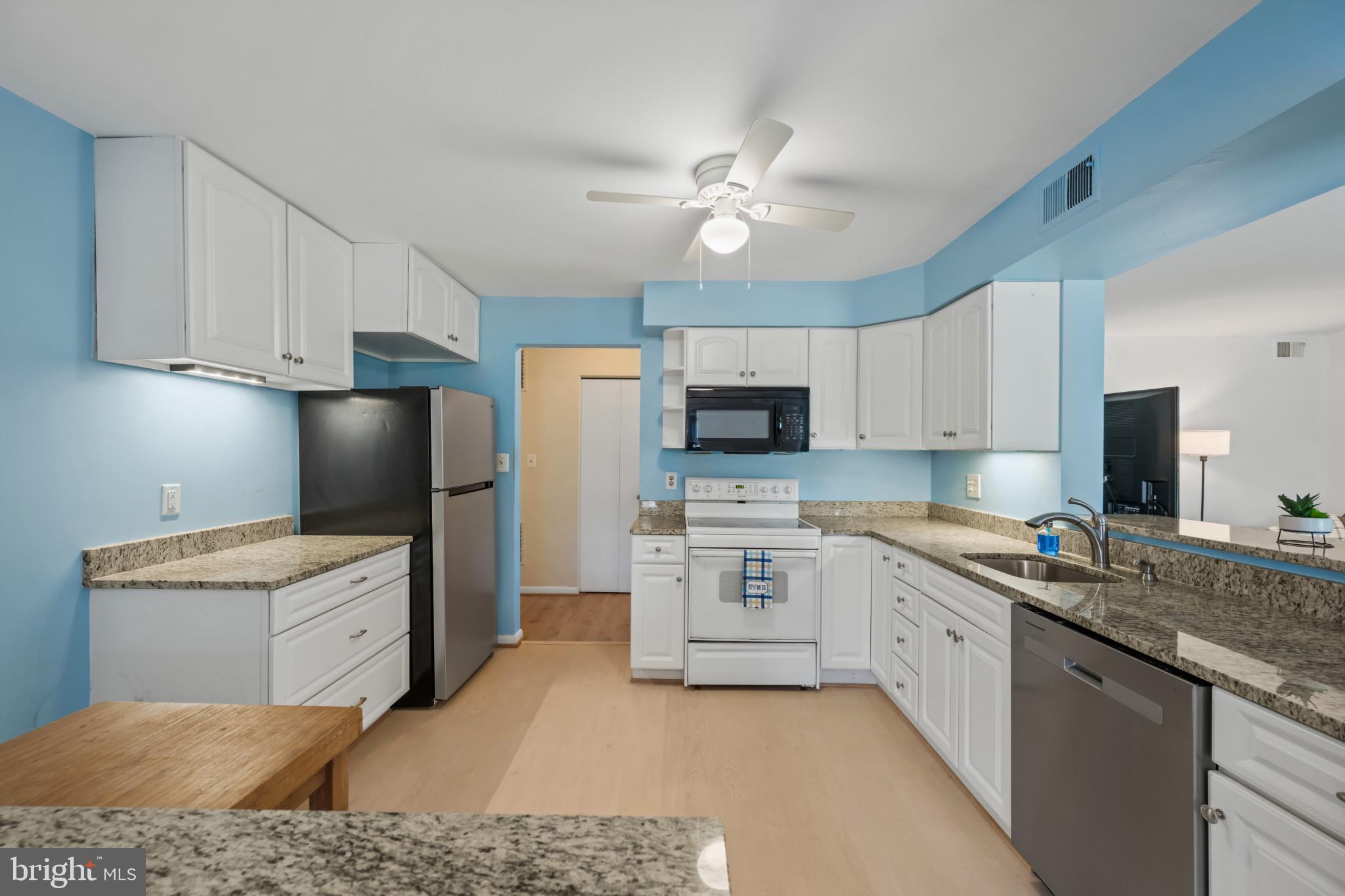 SHEPHERDS KNOLL GARDEN - Residential