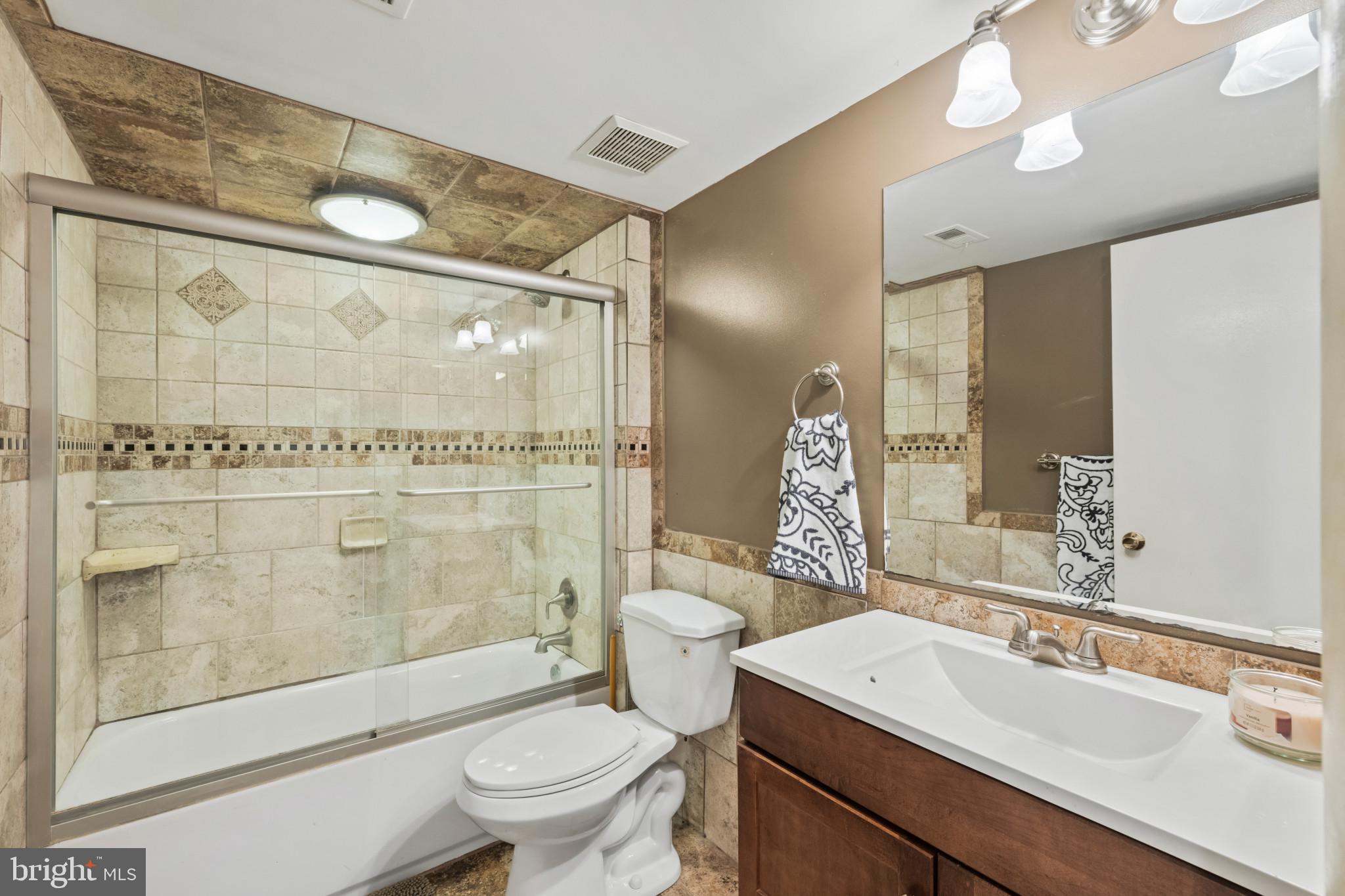 SHEPHERDS KNOLL GARDEN - Residential