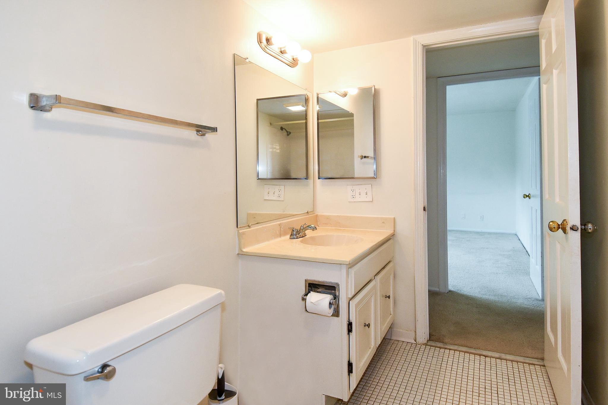 THE COLONIES - Residential Lease