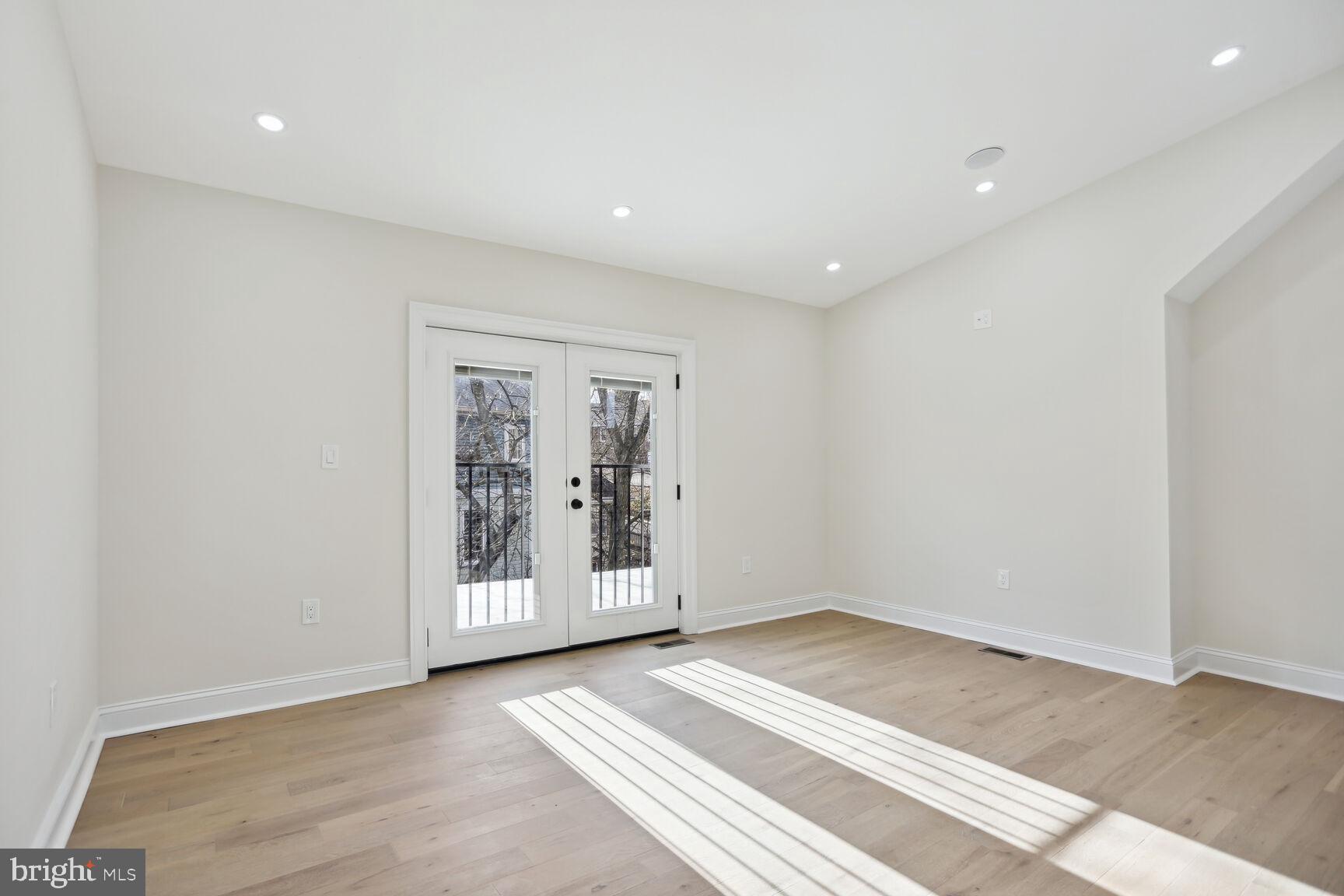 TAKOMA PARK - Residential