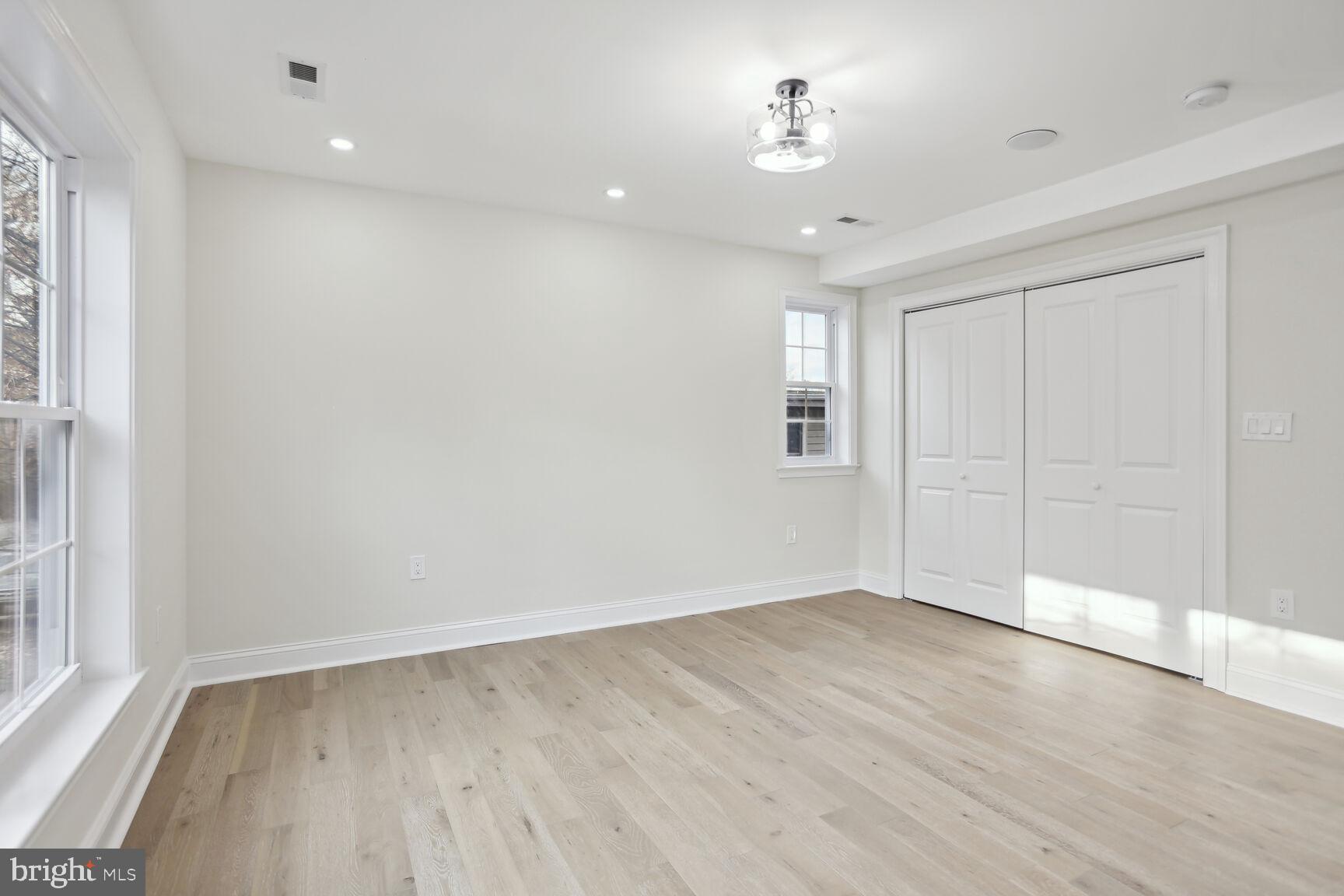 TAKOMA PARK - Residential