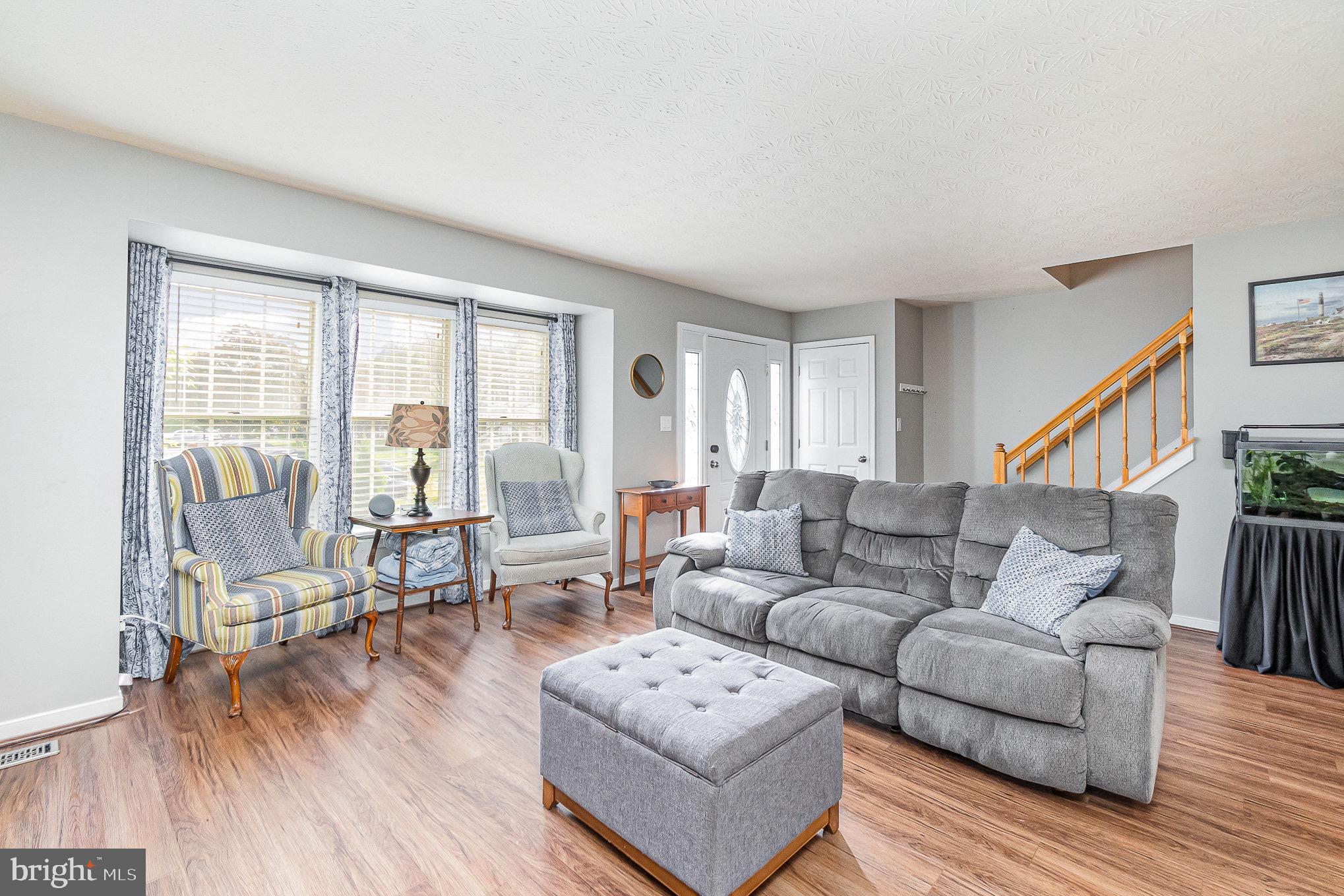 617 LOCHERN TERRACE