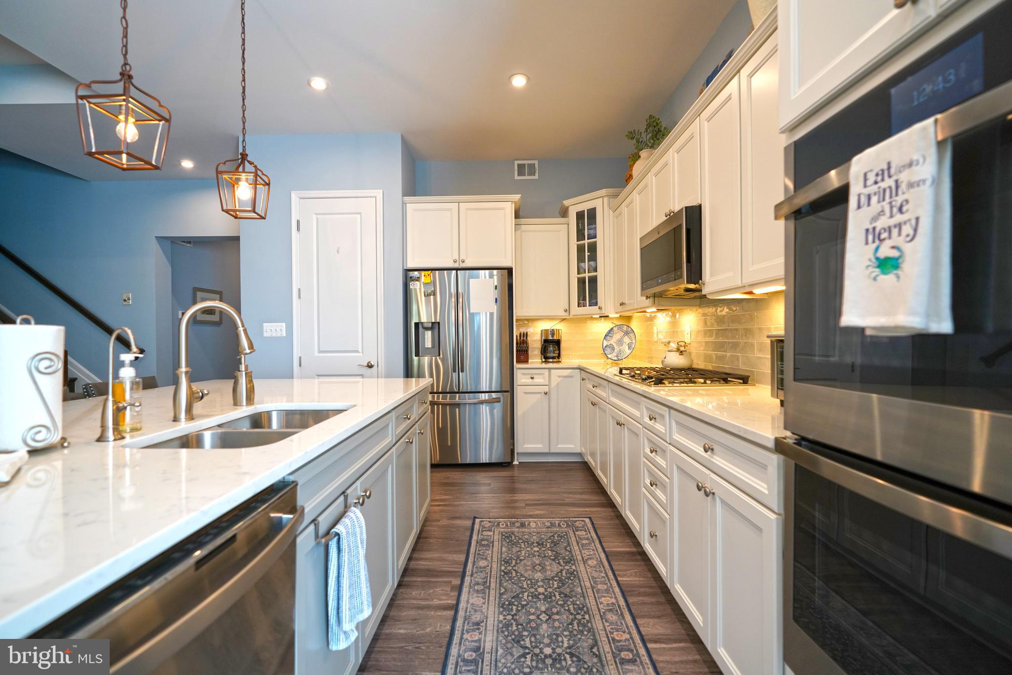 FOUR SEASONS AT BELLE TERRE - Residential