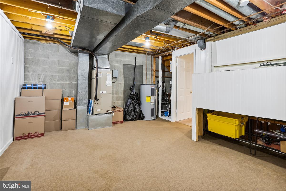 CHESTNUT WOODS - Residential