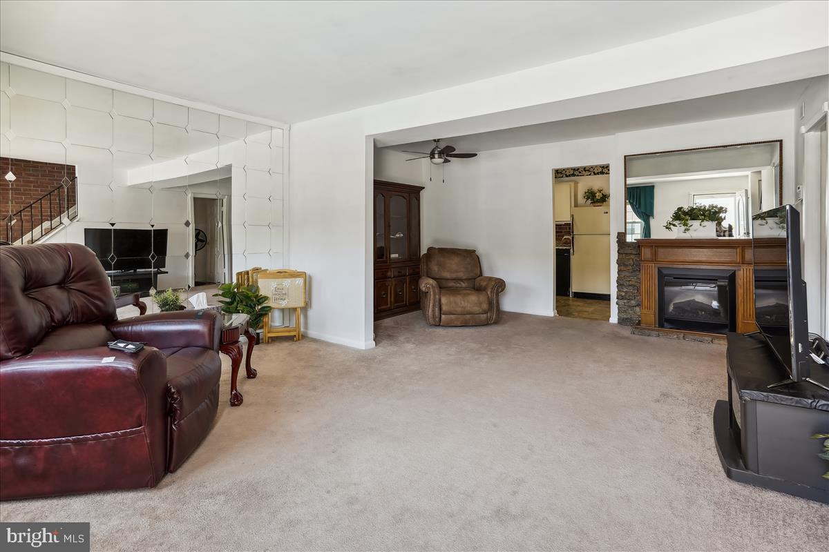 CHESTNUT WOODS - Residential