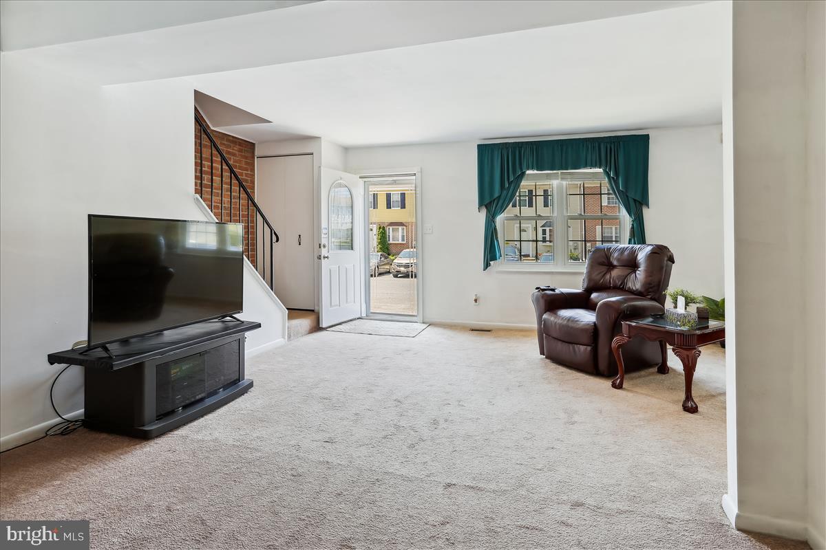 CHESTNUT WOODS - Residential