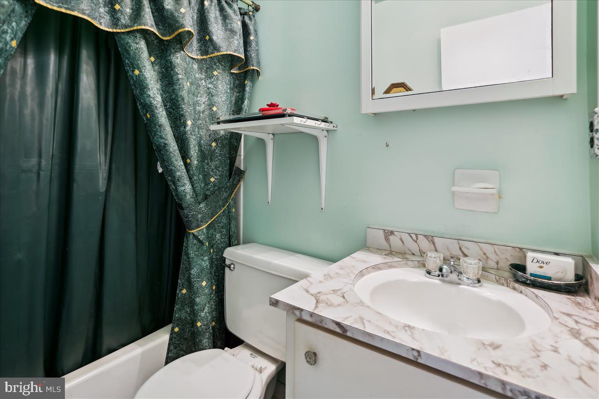 CHESTNUT WOODS - Residential