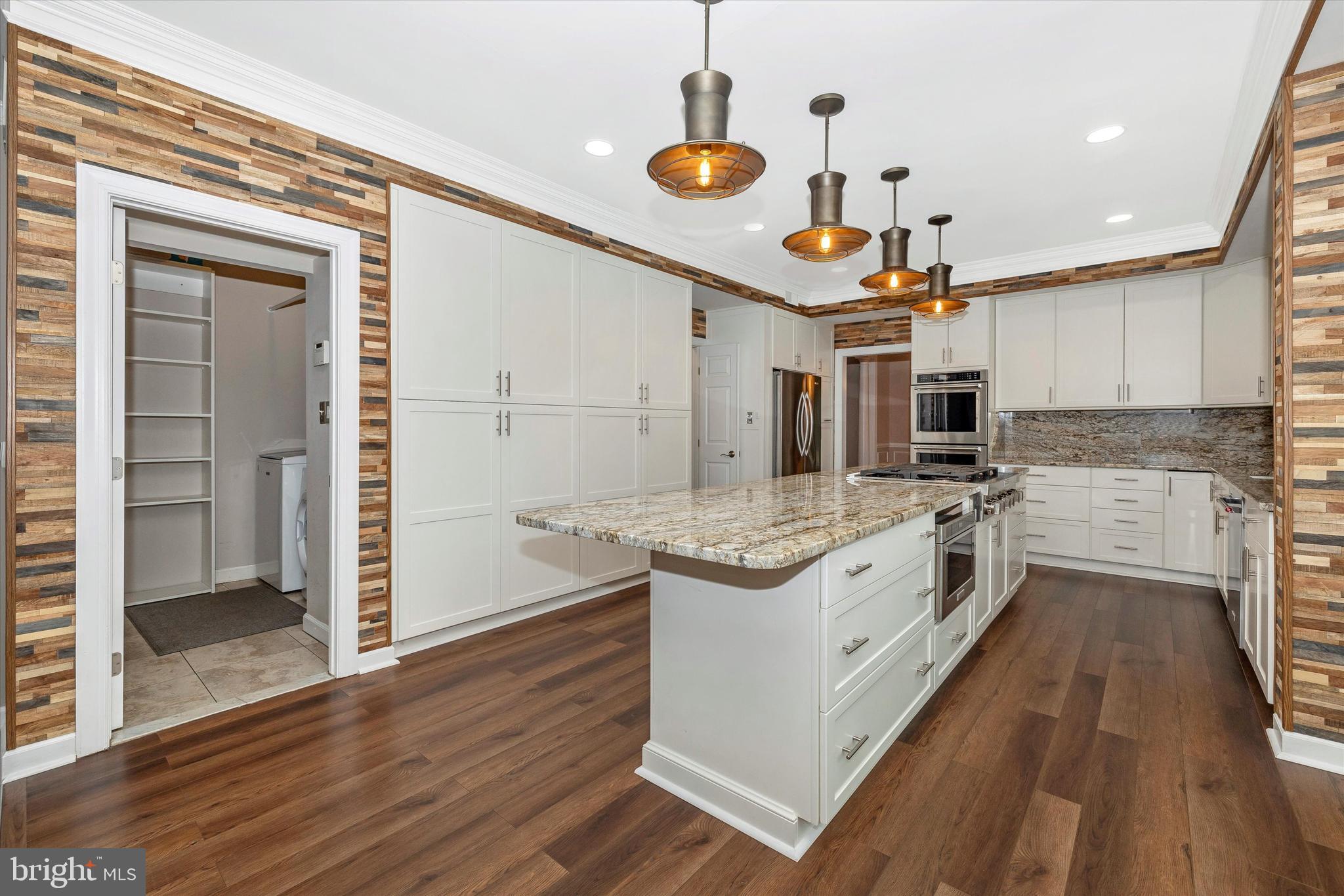 CYPRESS RUN - Residential