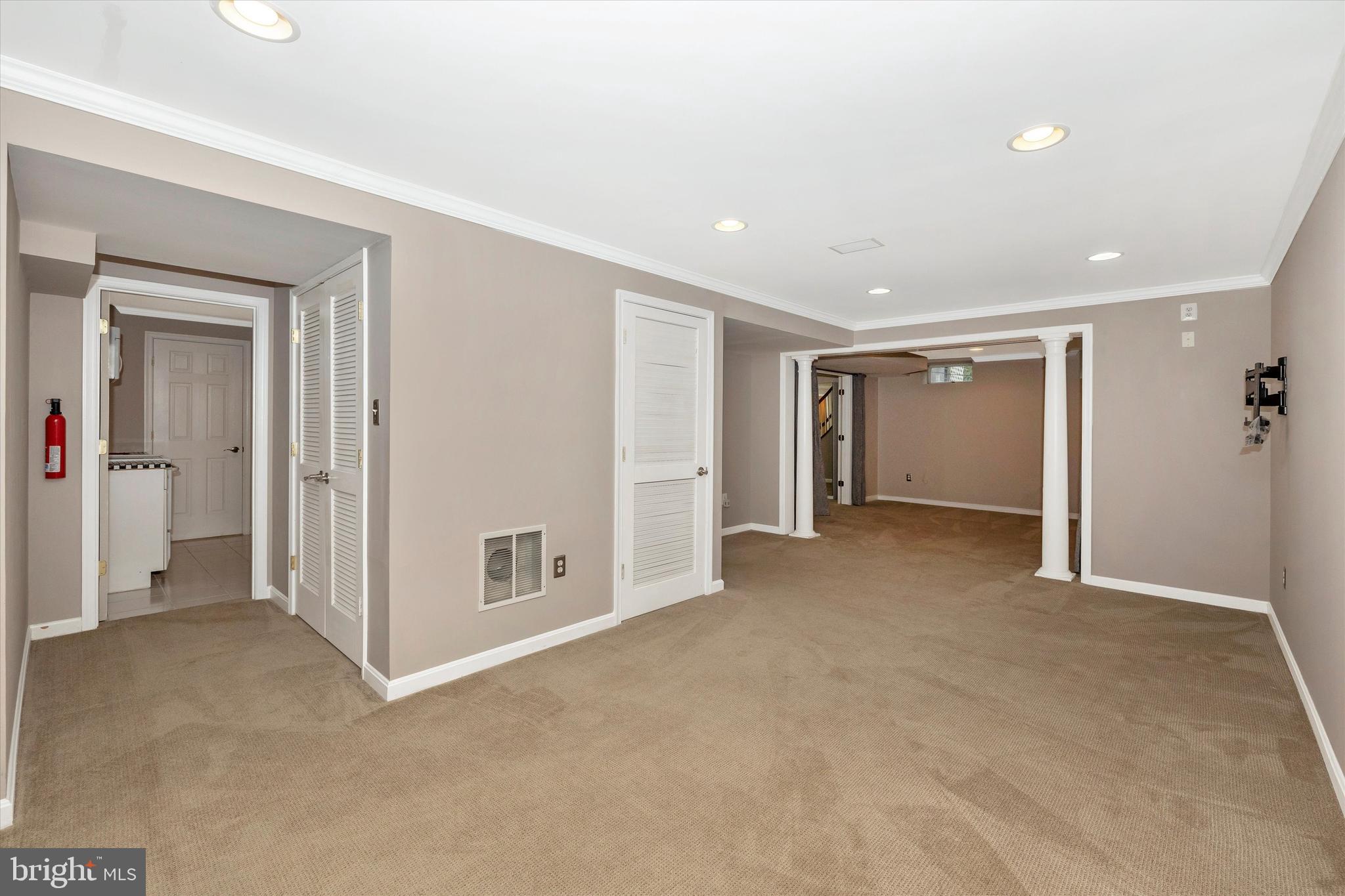 CYPRESS RUN - Residential