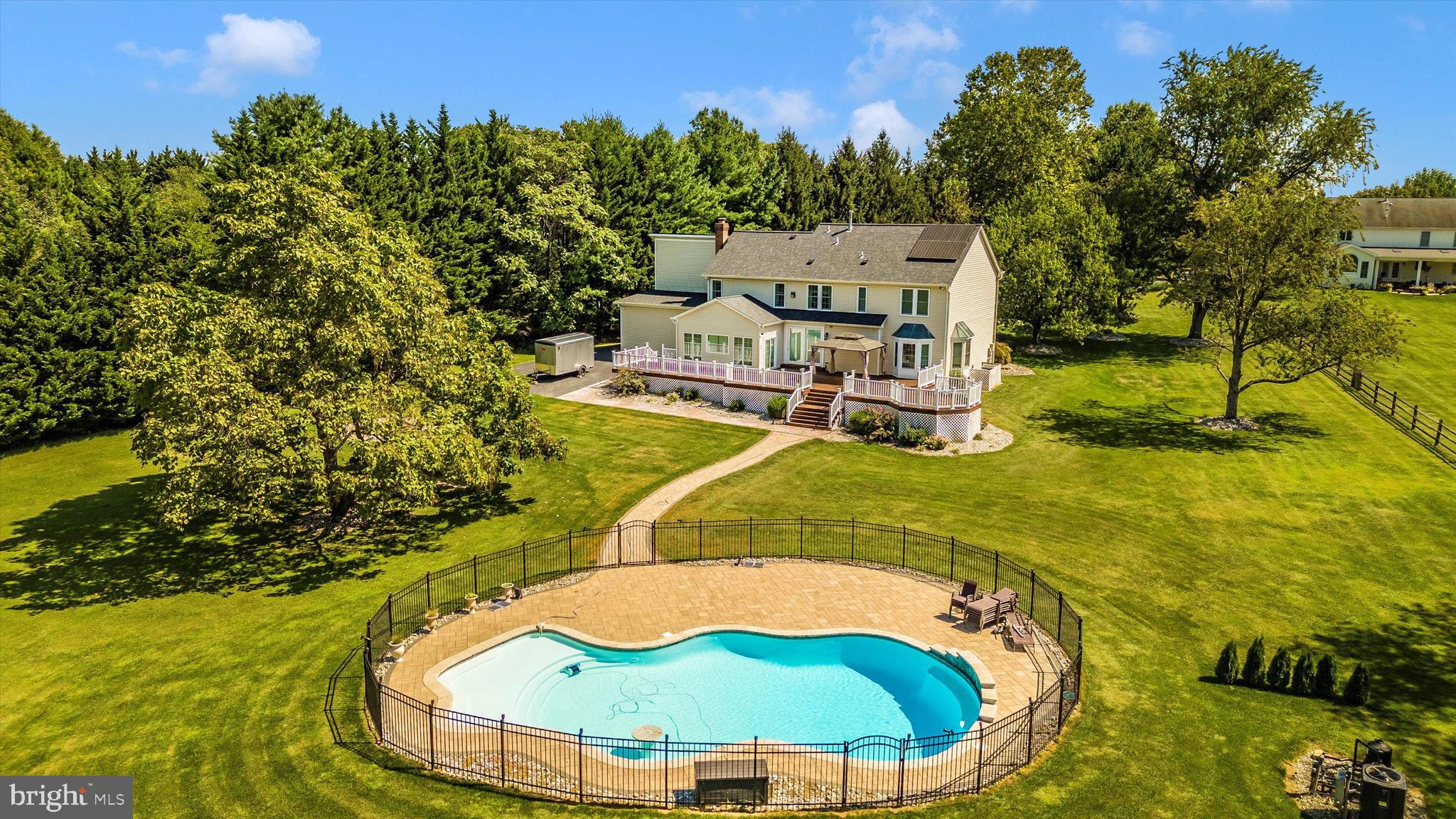 CYPRESS RUN - Residential