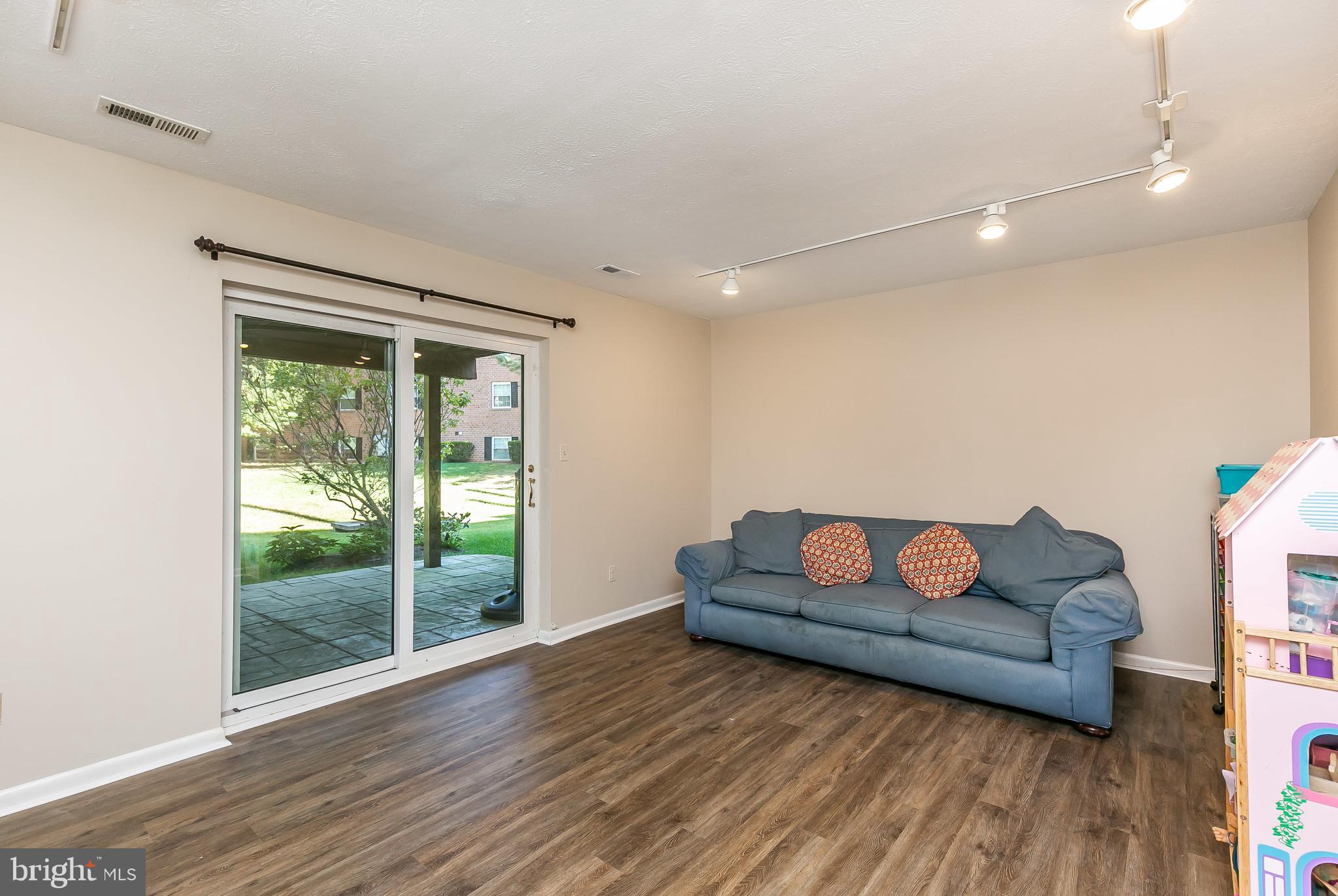 MAYS CHAPEL VILLAGE - Residential Lease