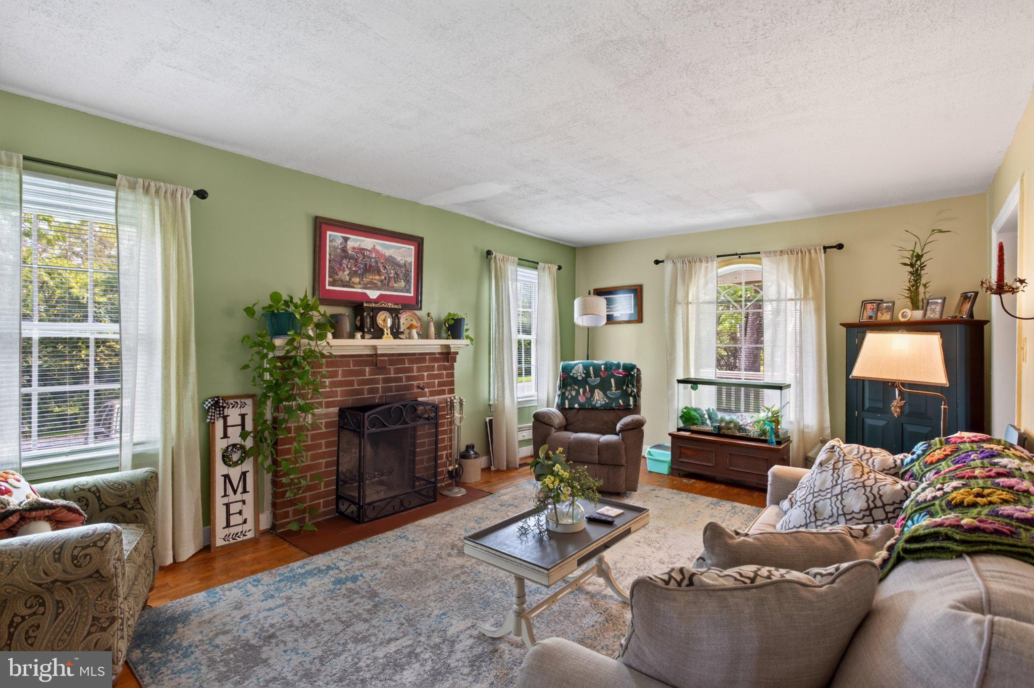 144 APPLE VALLEY ROAD