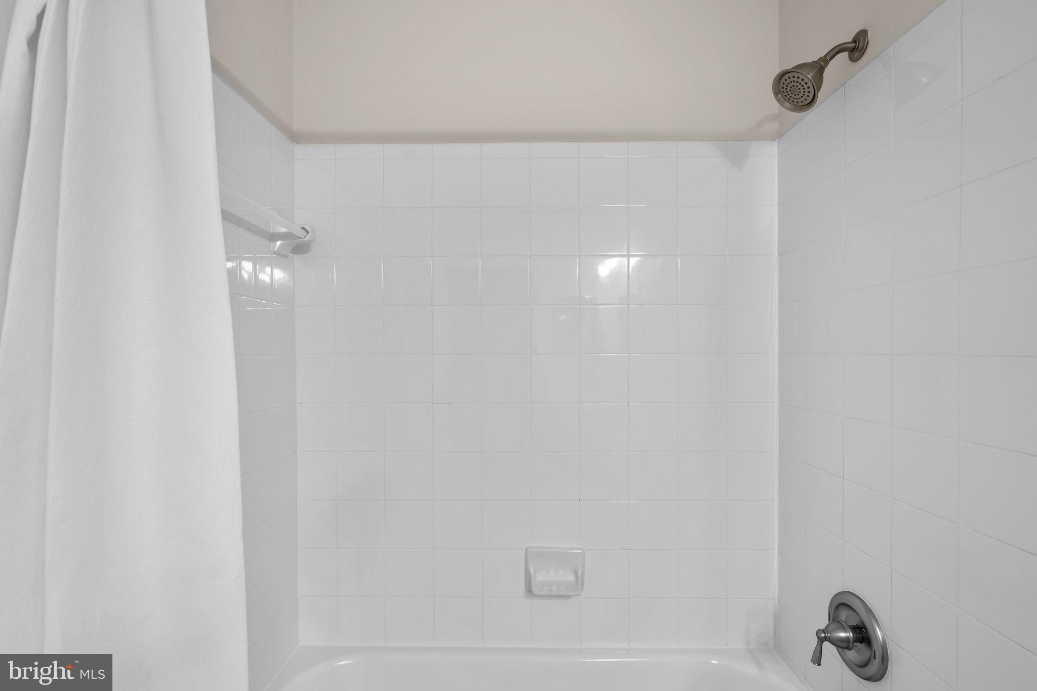 GATES OF MCLEAN - Residential