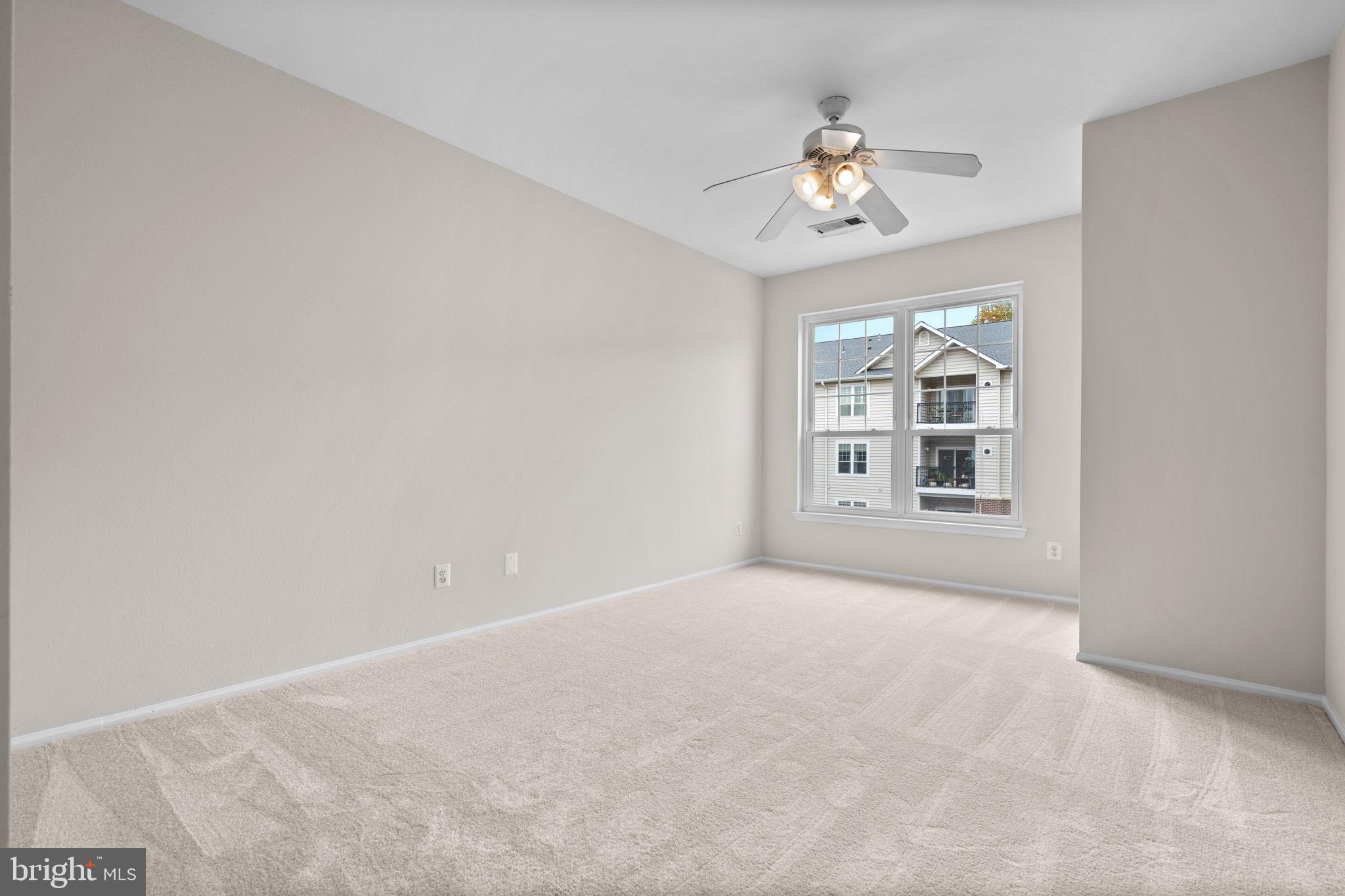 GATES OF MCLEAN - Residential