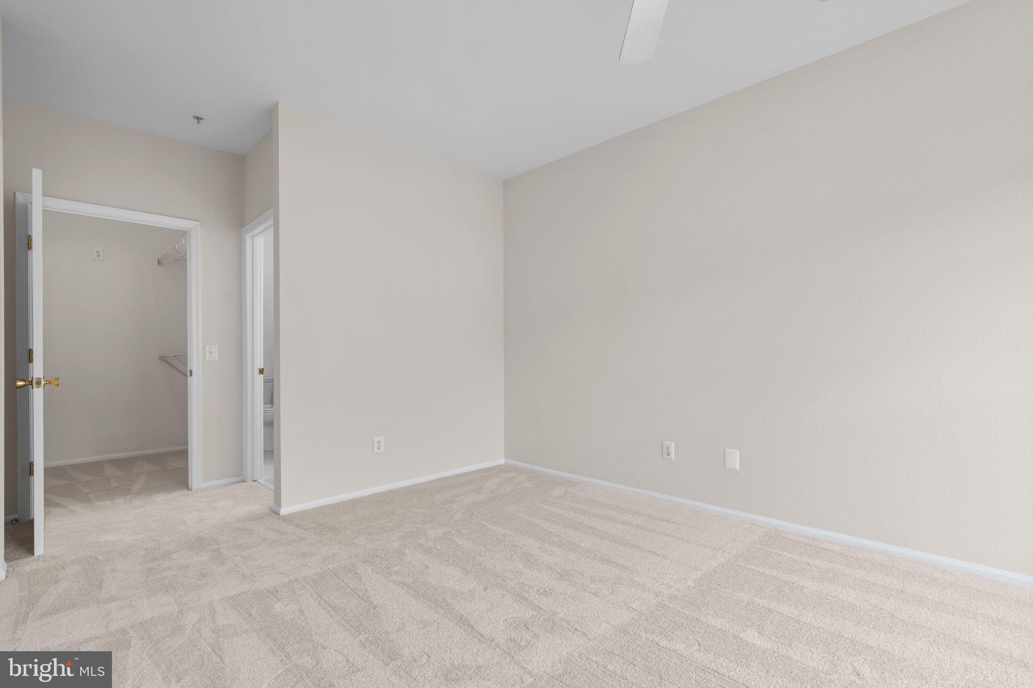 GATES OF MCLEAN - Residential