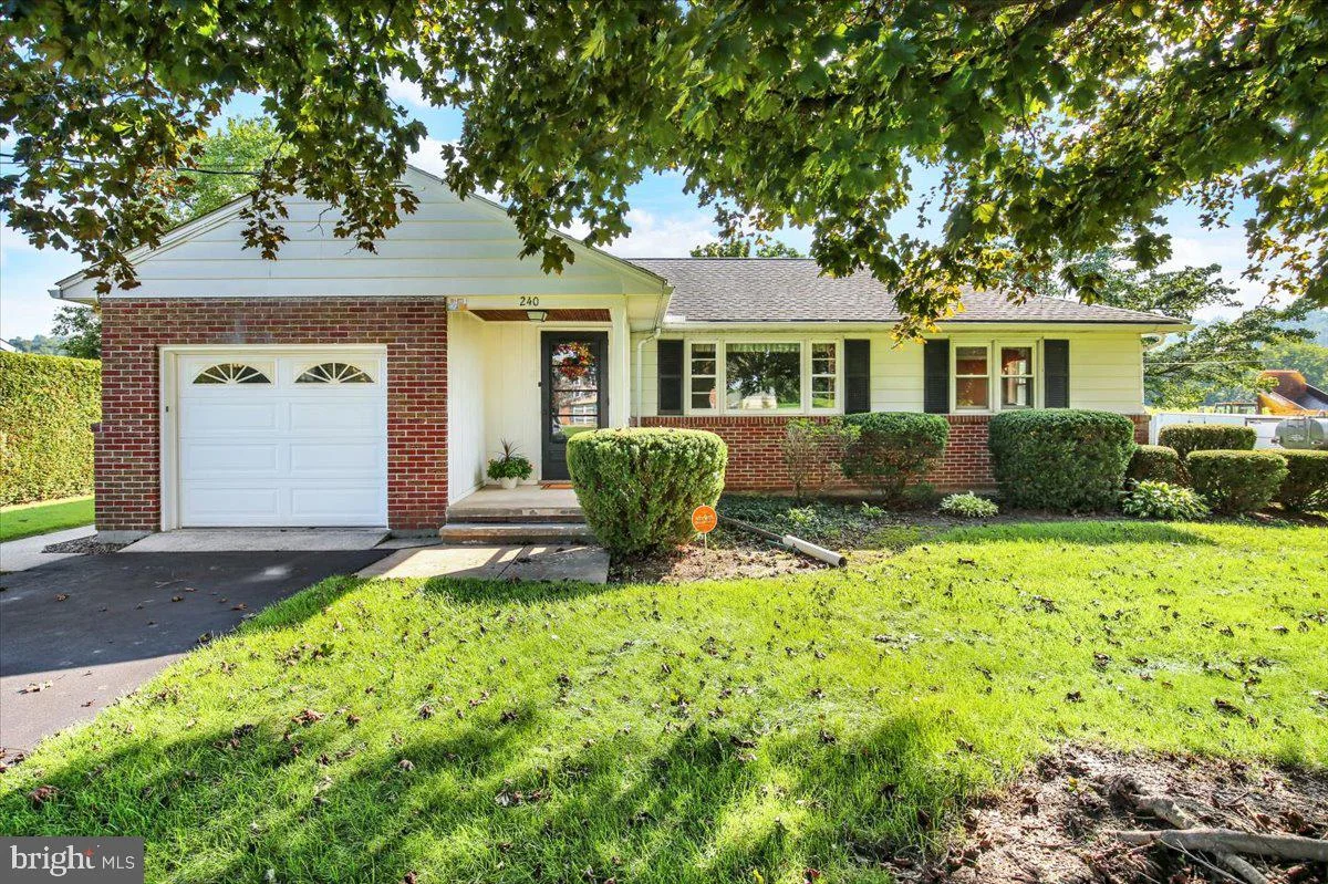 240 Walters Avenue, Wernersville, PA, 19565
