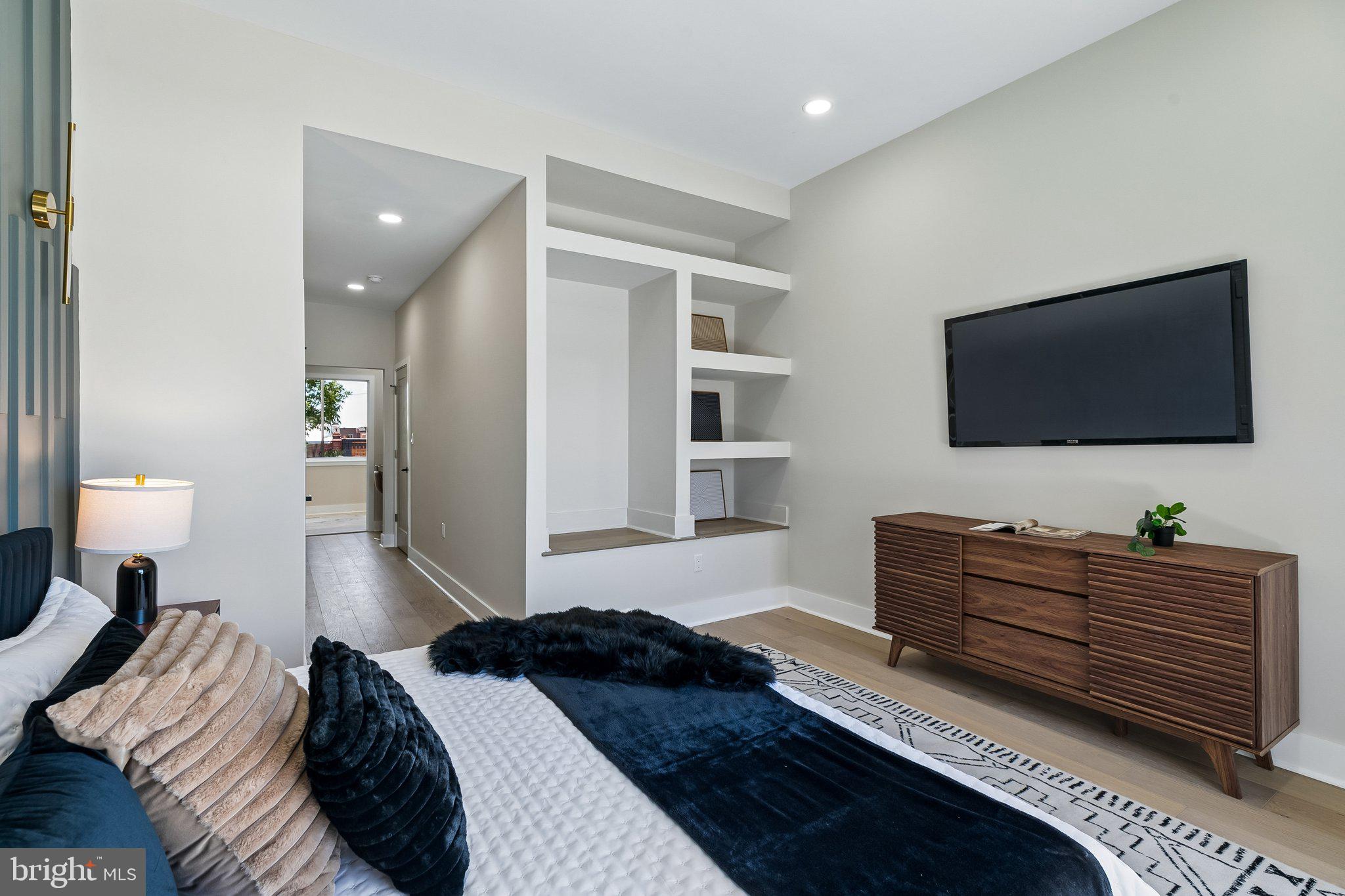 PASSYUNK SQUARE - Residential