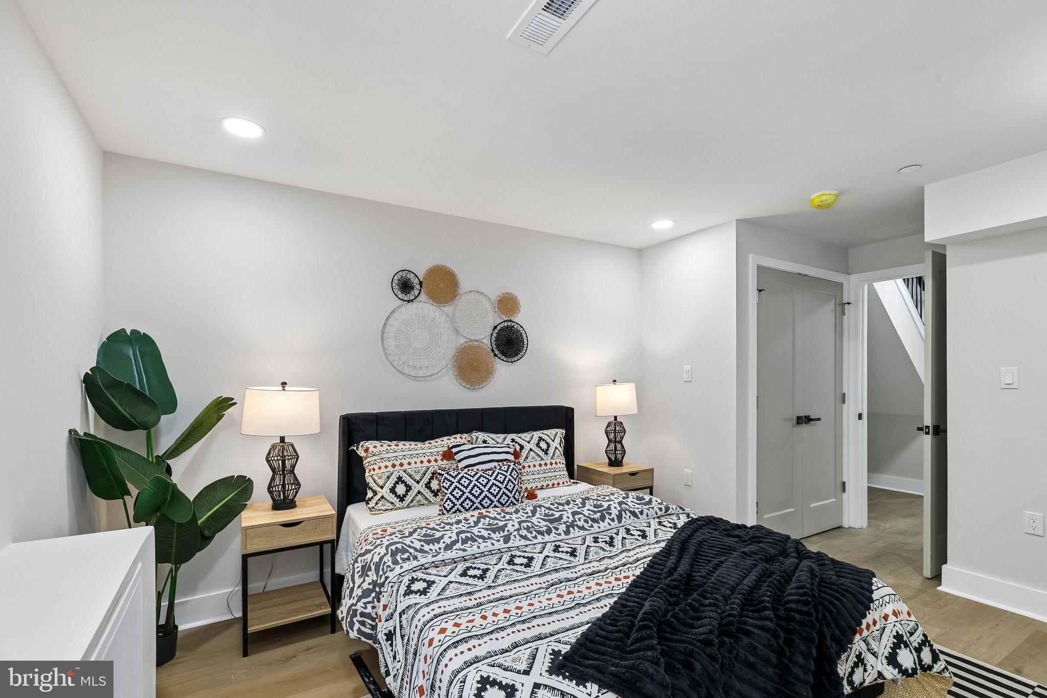 PASSYUNK SQUARE - Residential