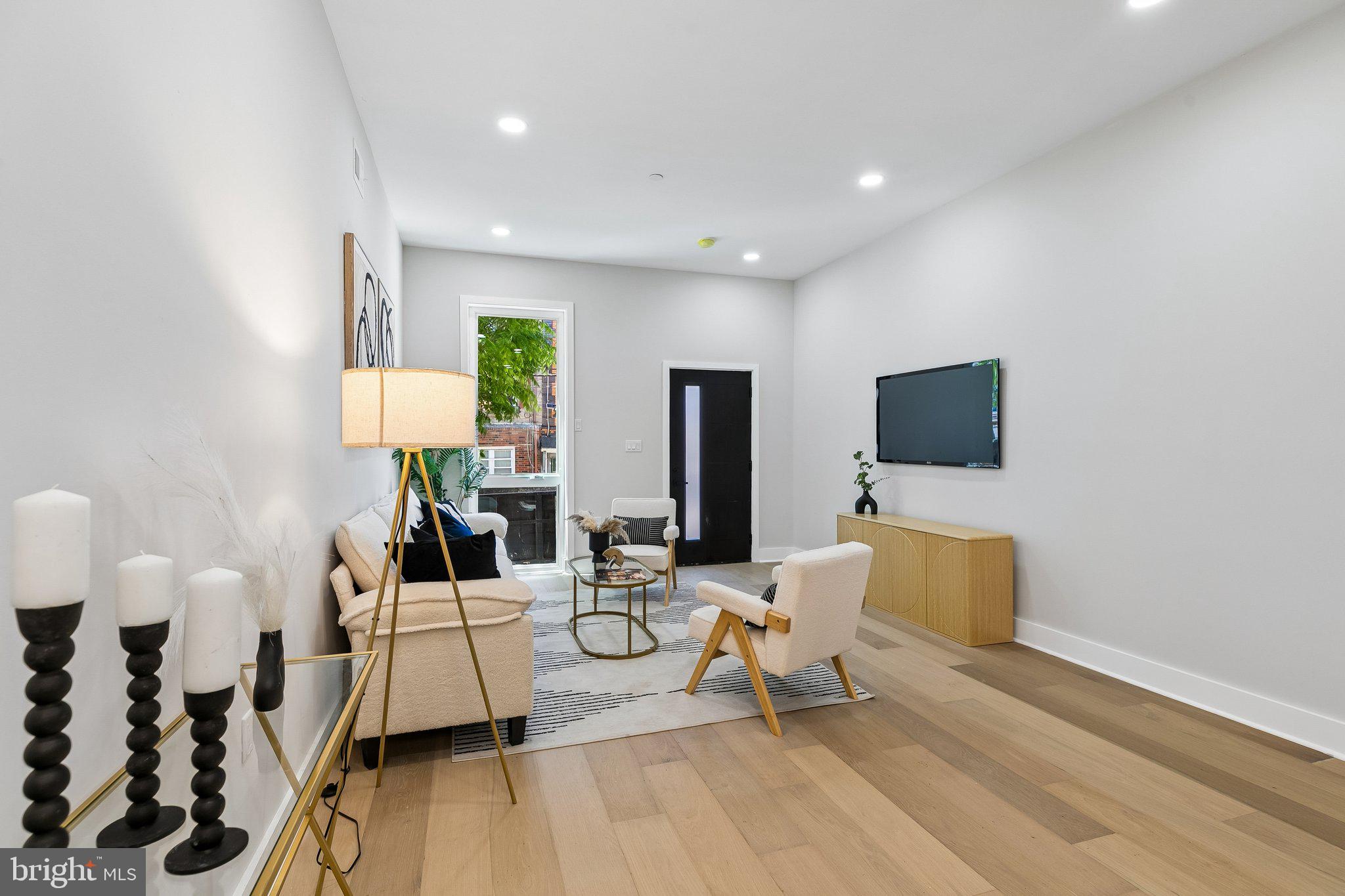 PASSYUNK SQUARE - Residential