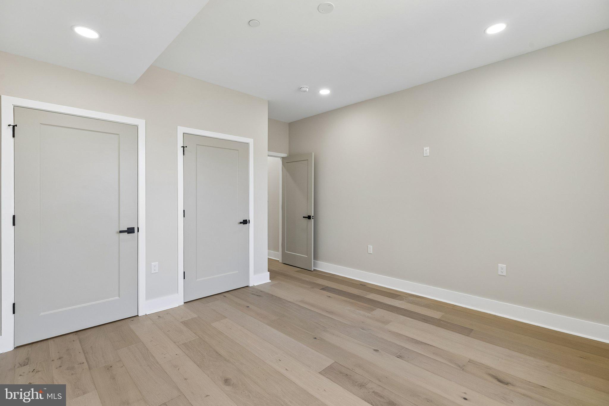 PASSYUNK SQUARE - Residential