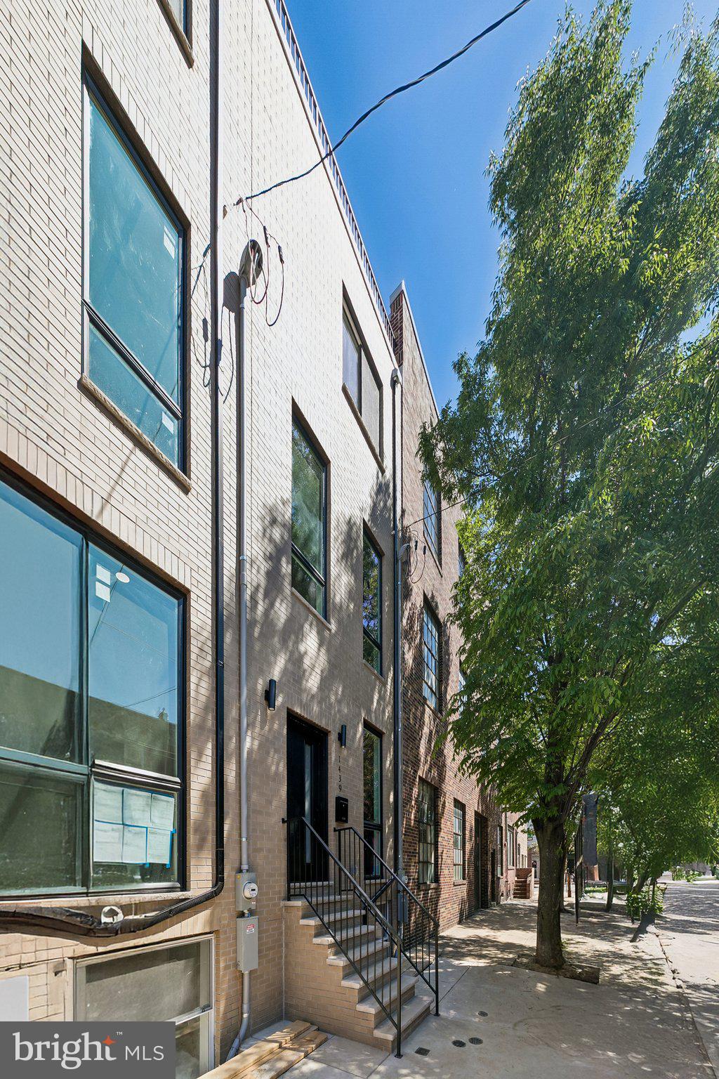 1439 S 8TH STREET